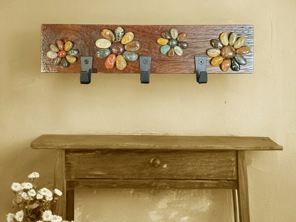 Wooden wall Hanger - Pebble Flowers x 4
