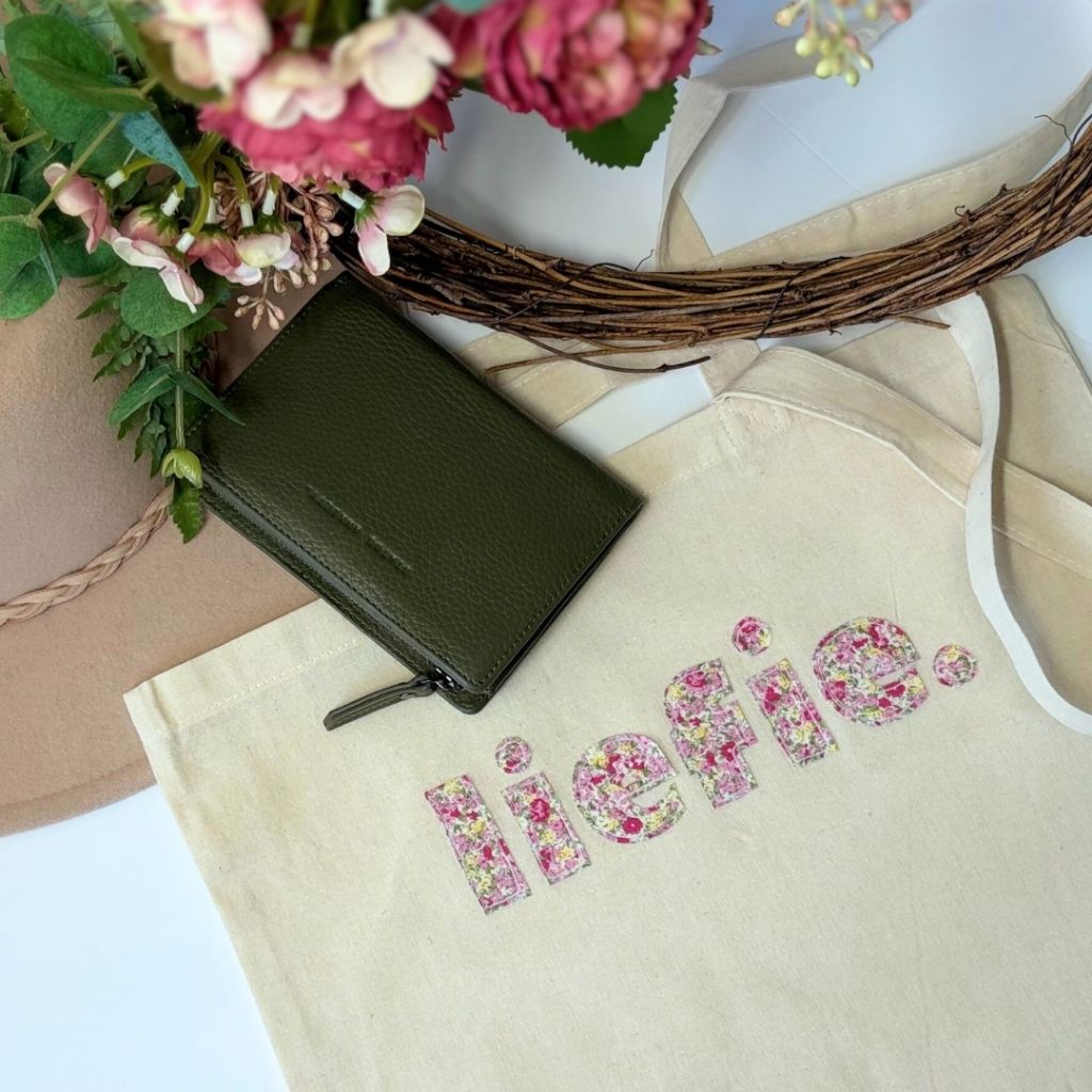 Tote Bag| Gift Bag | Raw Edge Floral Appliqué | Cheeky Afrikaans Word| Custom Word