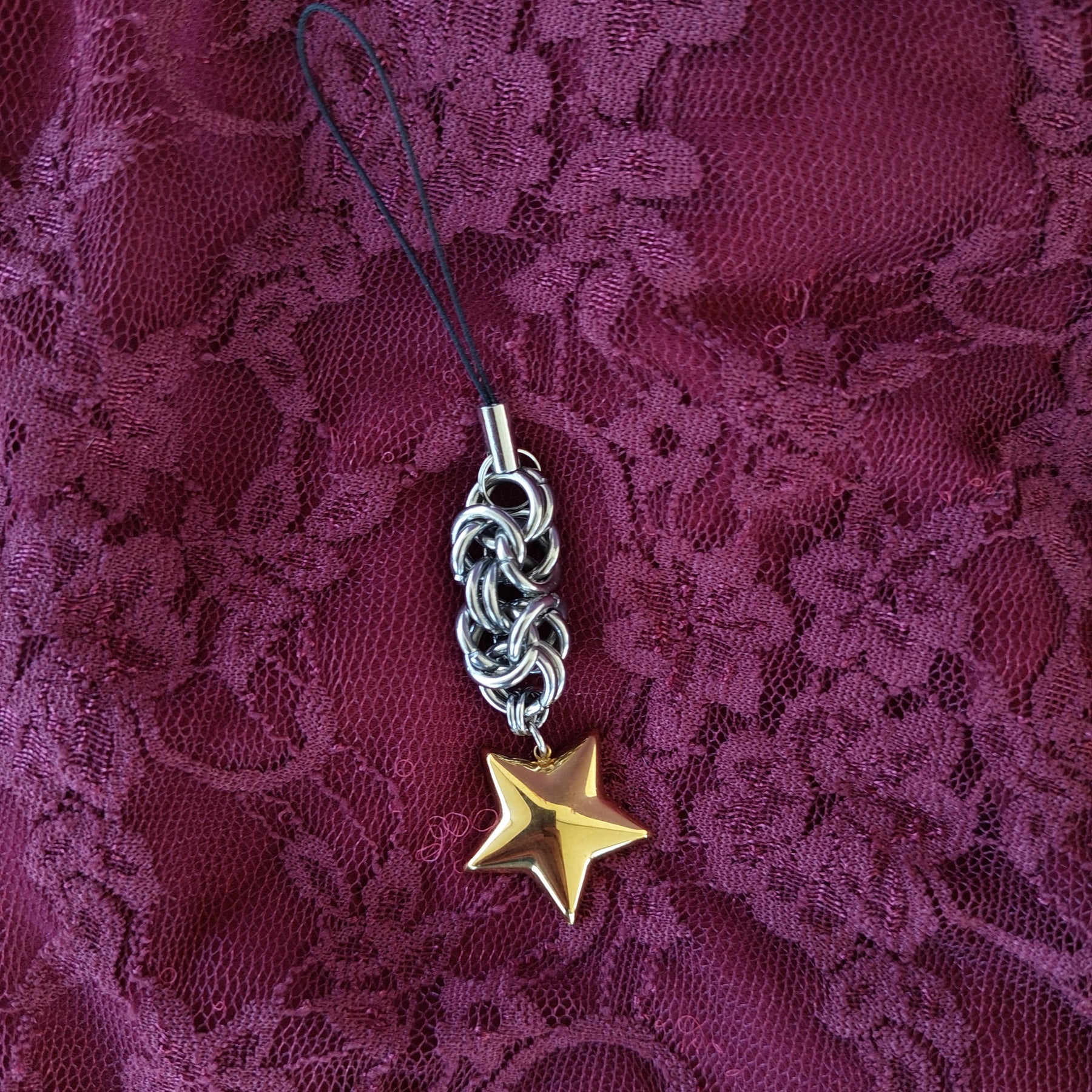 Chainmaille phone charm