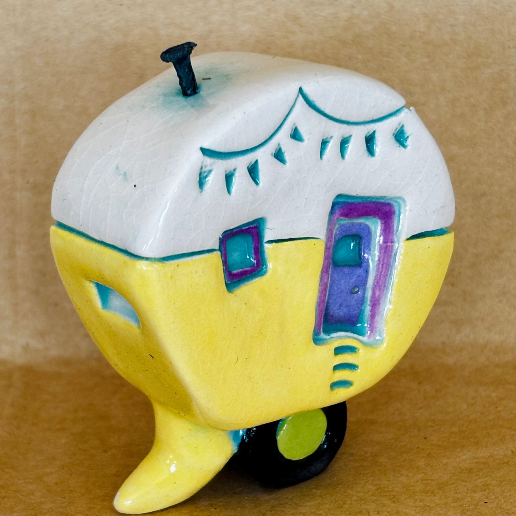 Small Retro Collectable Ceramic Caravan 4