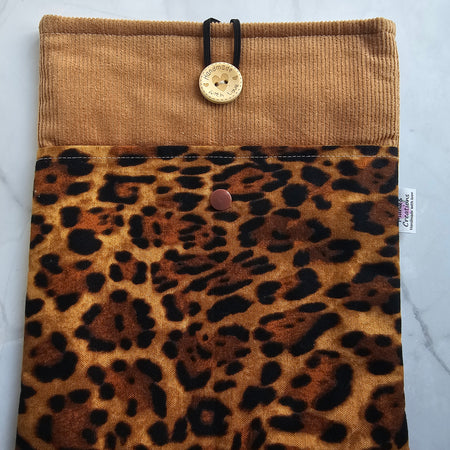 I-Pad/Book Sleeves - Animal print