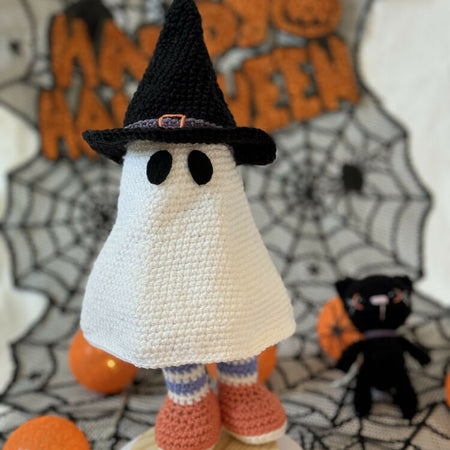 Halloween Crochet Cute Ghost in the Witch Hat Toy