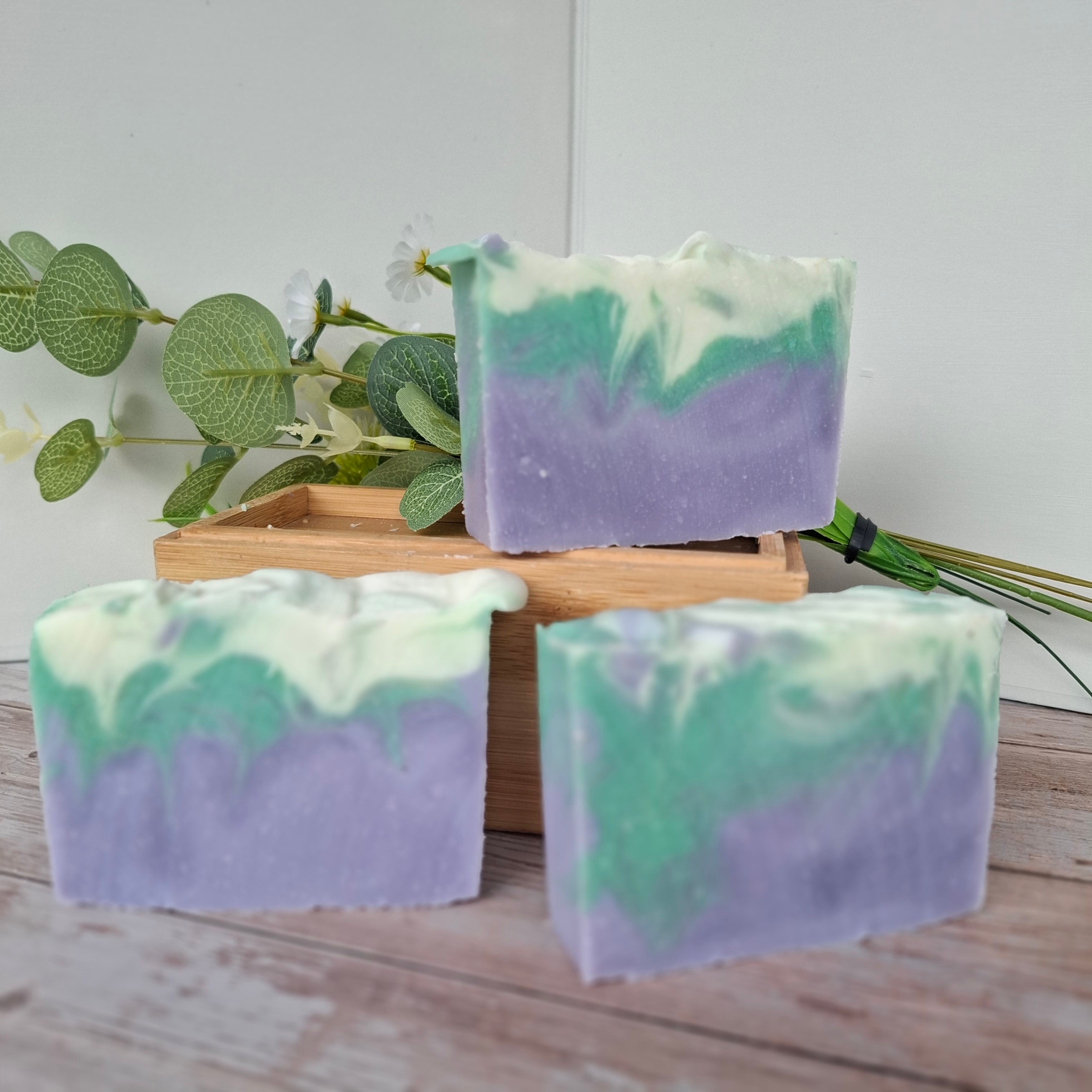 Handmade Soapbar - LAVENDER (Floral Scent.  Lavender Essential Oil)