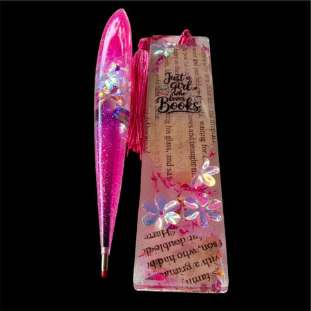 Just a Girl Who Loves Books Pen & Bookmark set