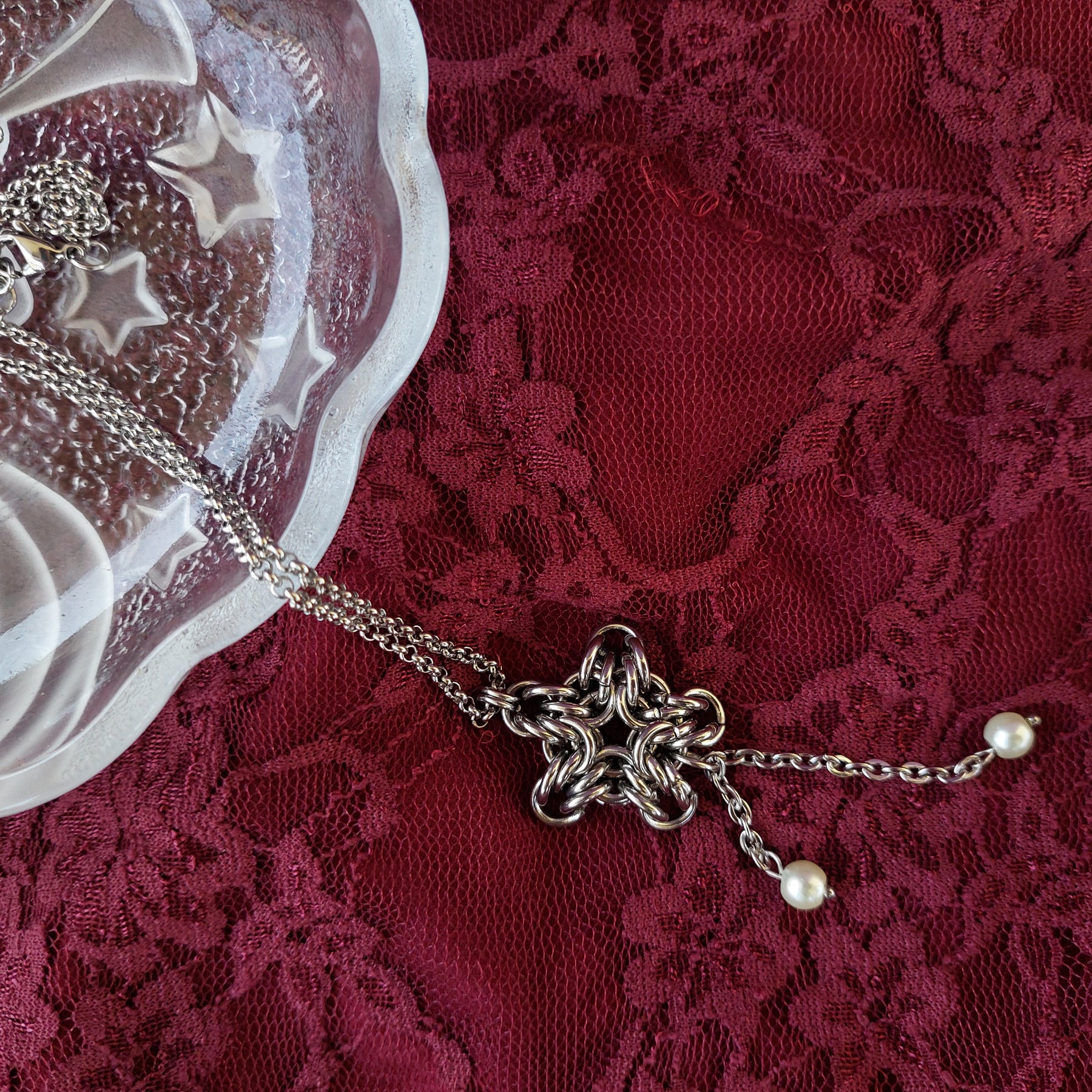 Chainmaille star pendant necklace