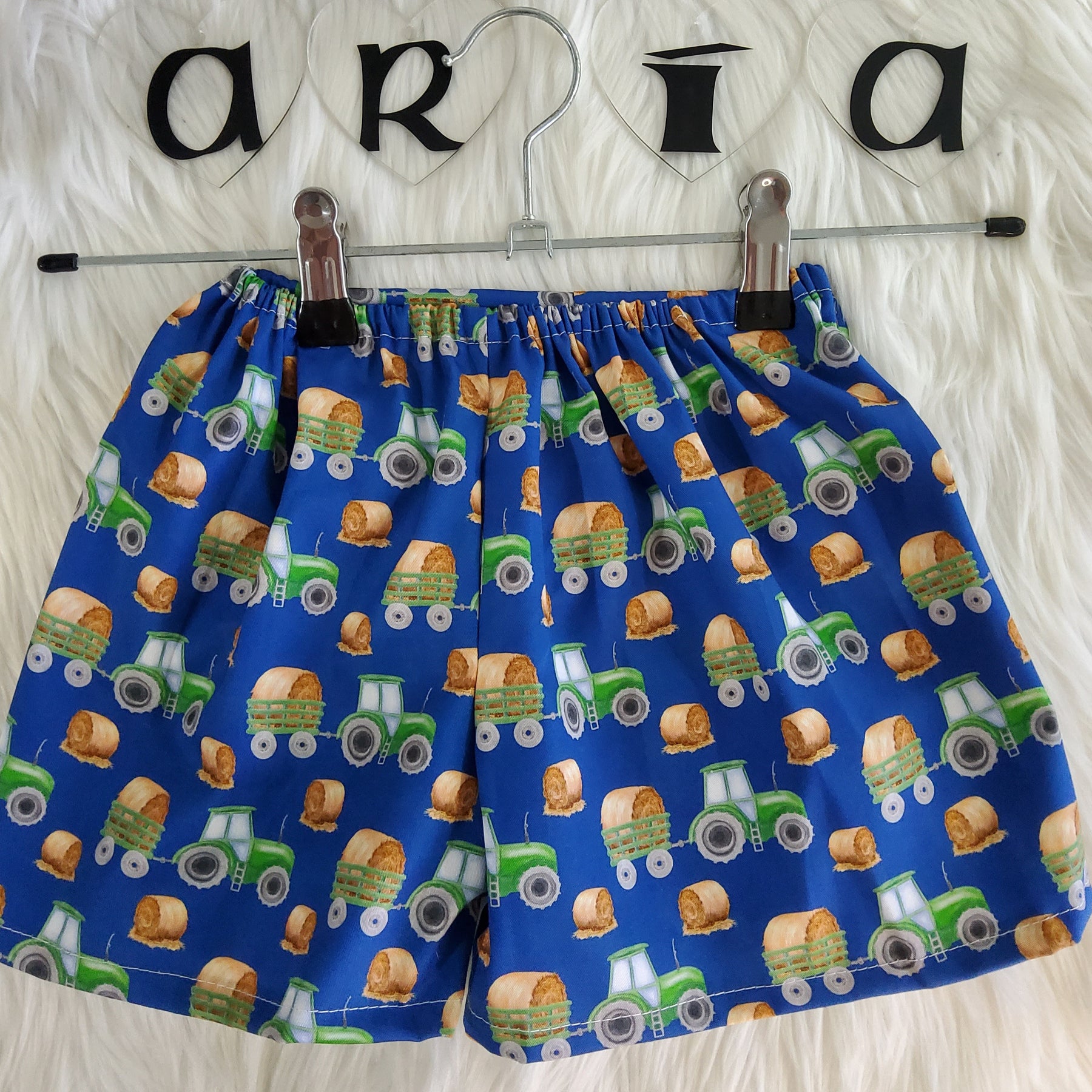 'Tractor' Simple Shorts Size 2