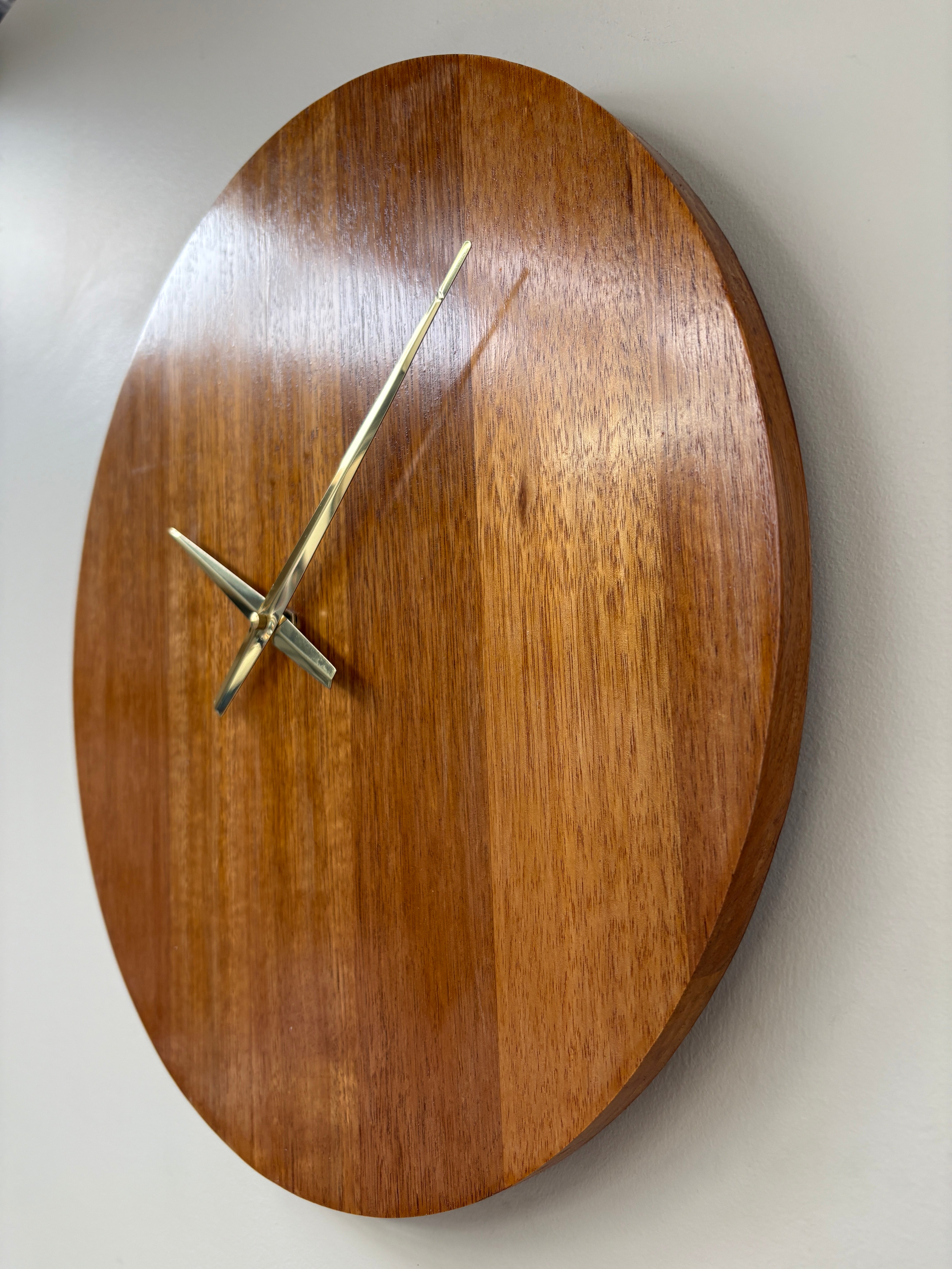 Dusk – Handmade Tasmanian Oak Wall Clock | Warm Amber Finish, No Numeral, Gold Hands, Silent Movement | 40cm