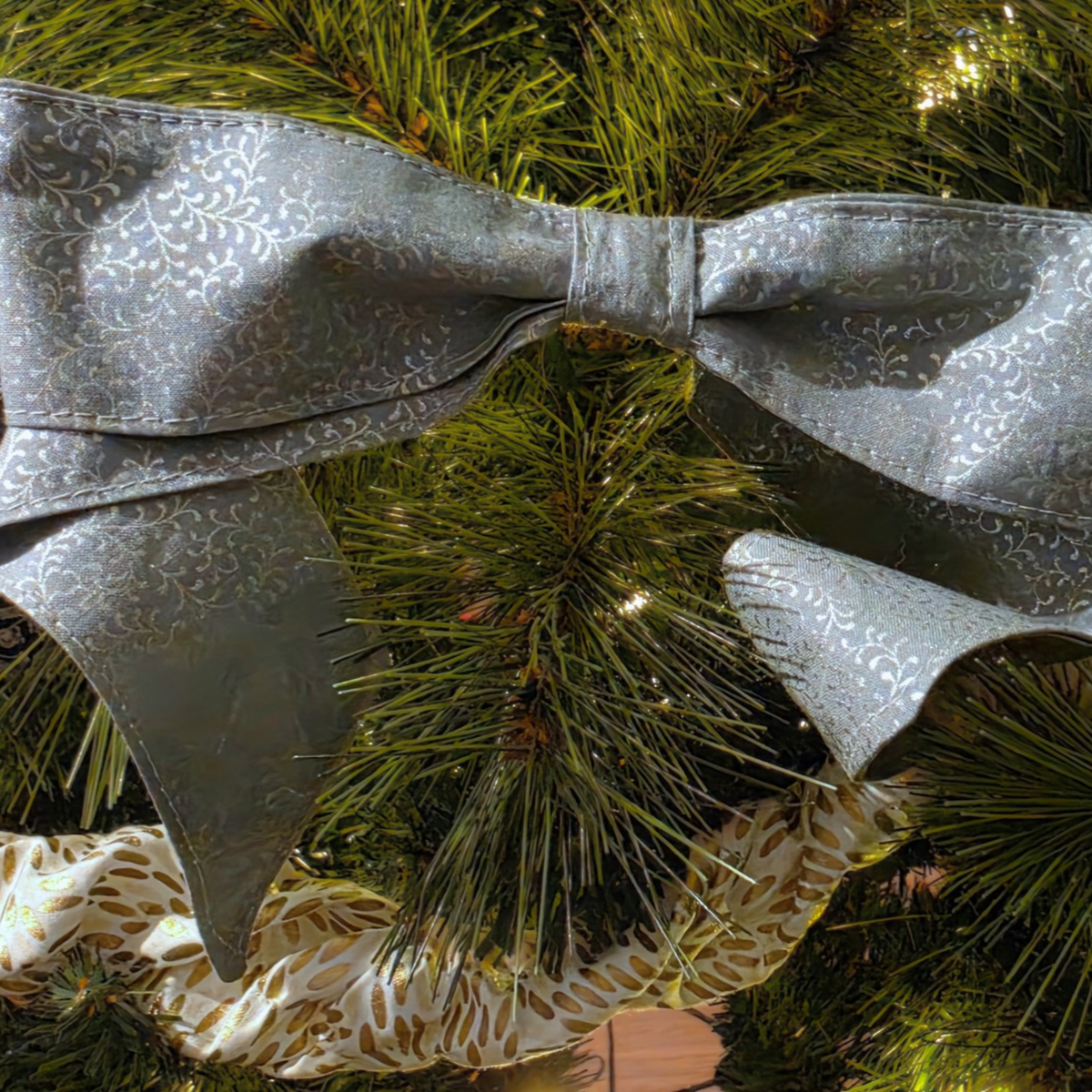 Tree-Topper Bow - long tail FGWL Heirloom decoration