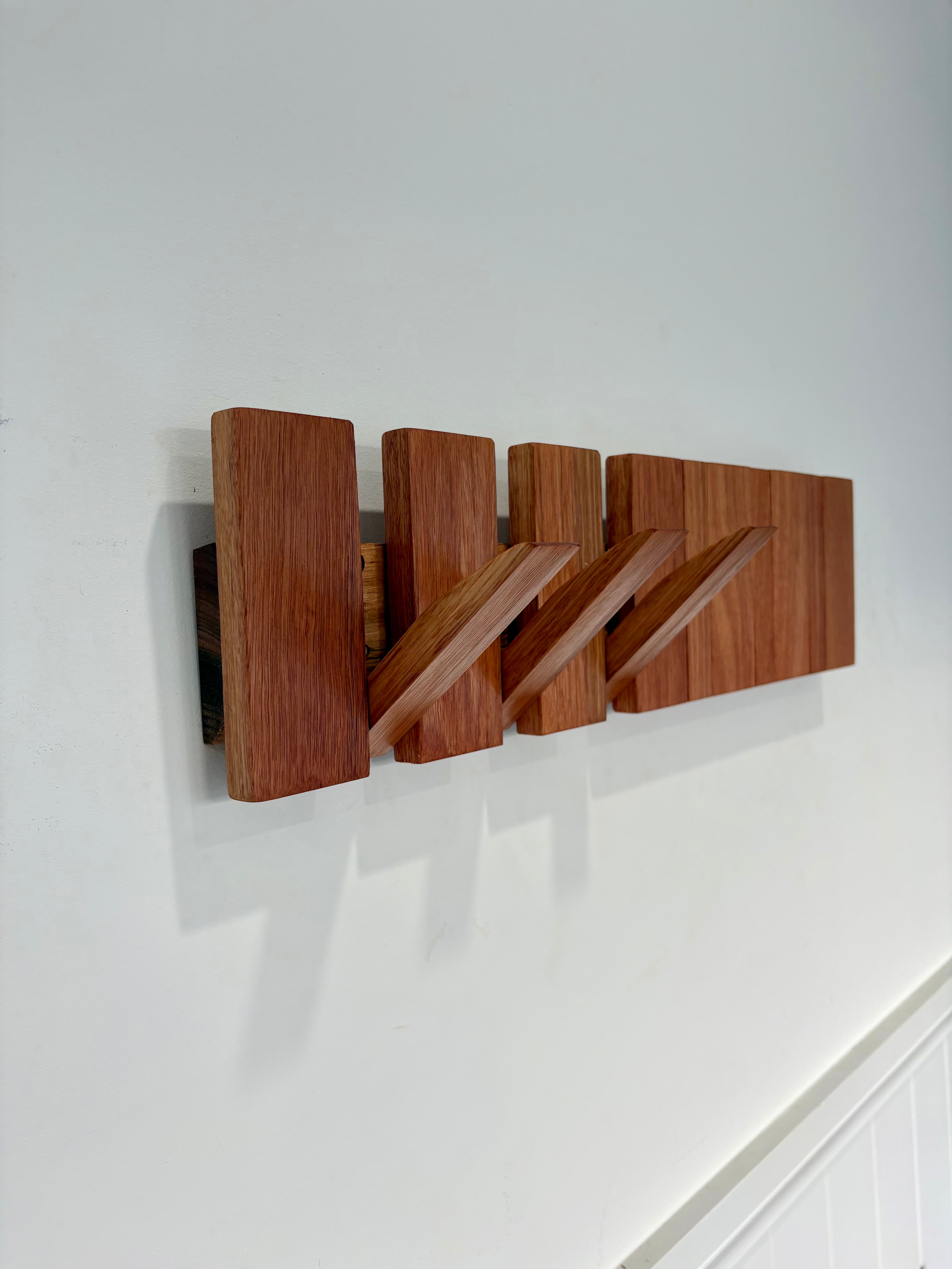 Karri horizon coatrack