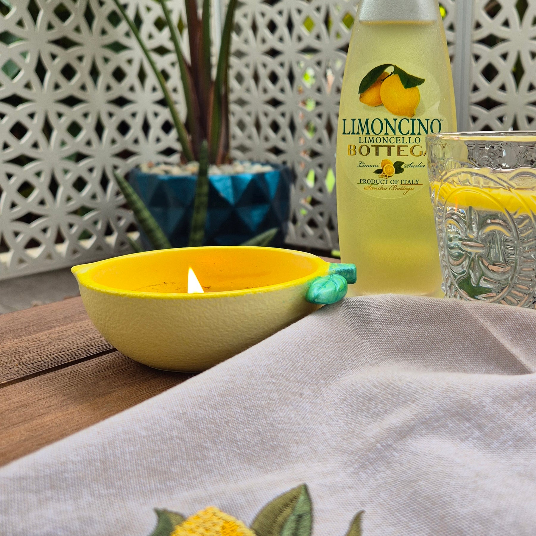 Lemon bowl candle with lemon myrtle fragrance