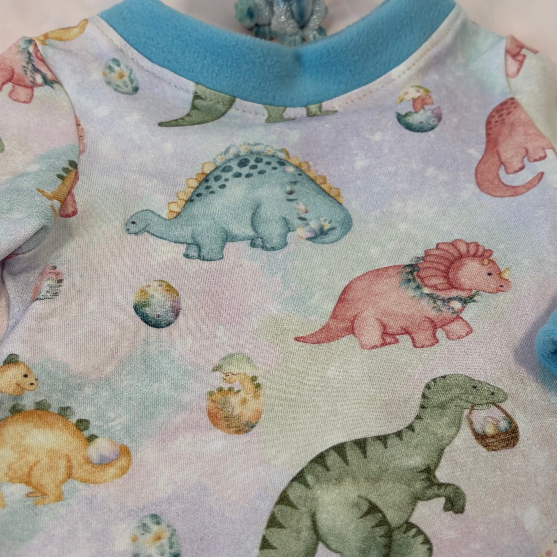 Dinos Unisex PJ’s Size 6-9 months dinosaurs pyjamas