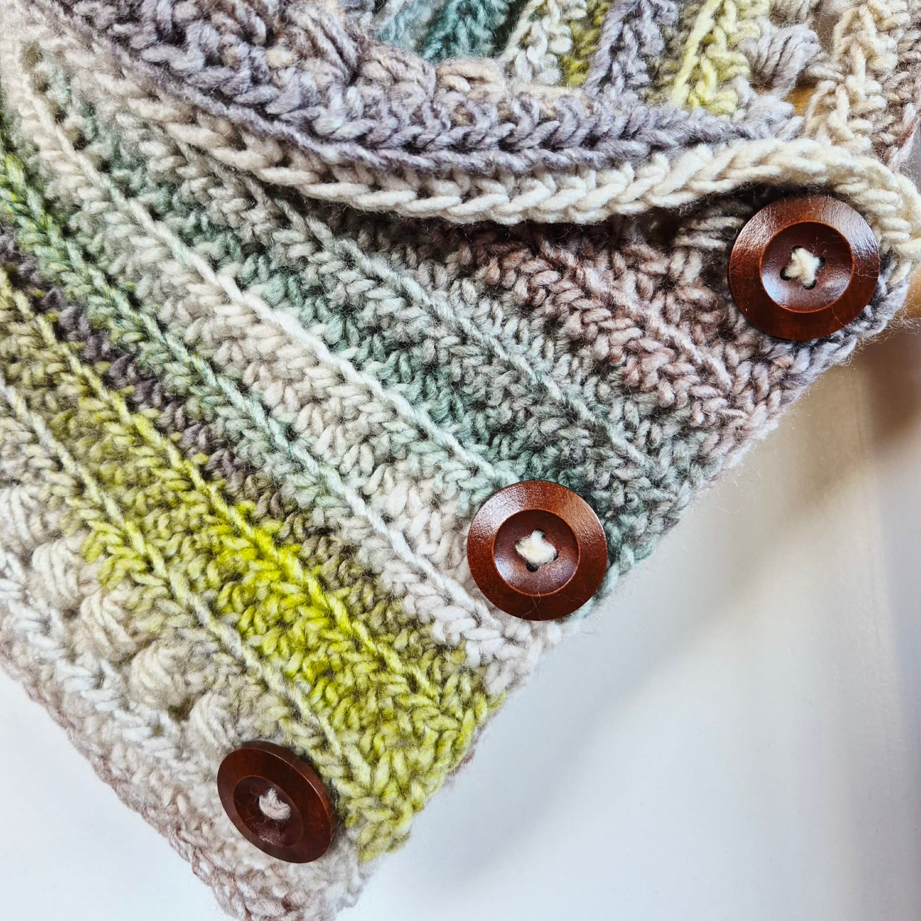 Ladies Neck warmer | Cowl | Scarf | Earth Tones | Adult | Vintage | Crochet | Buttoned
