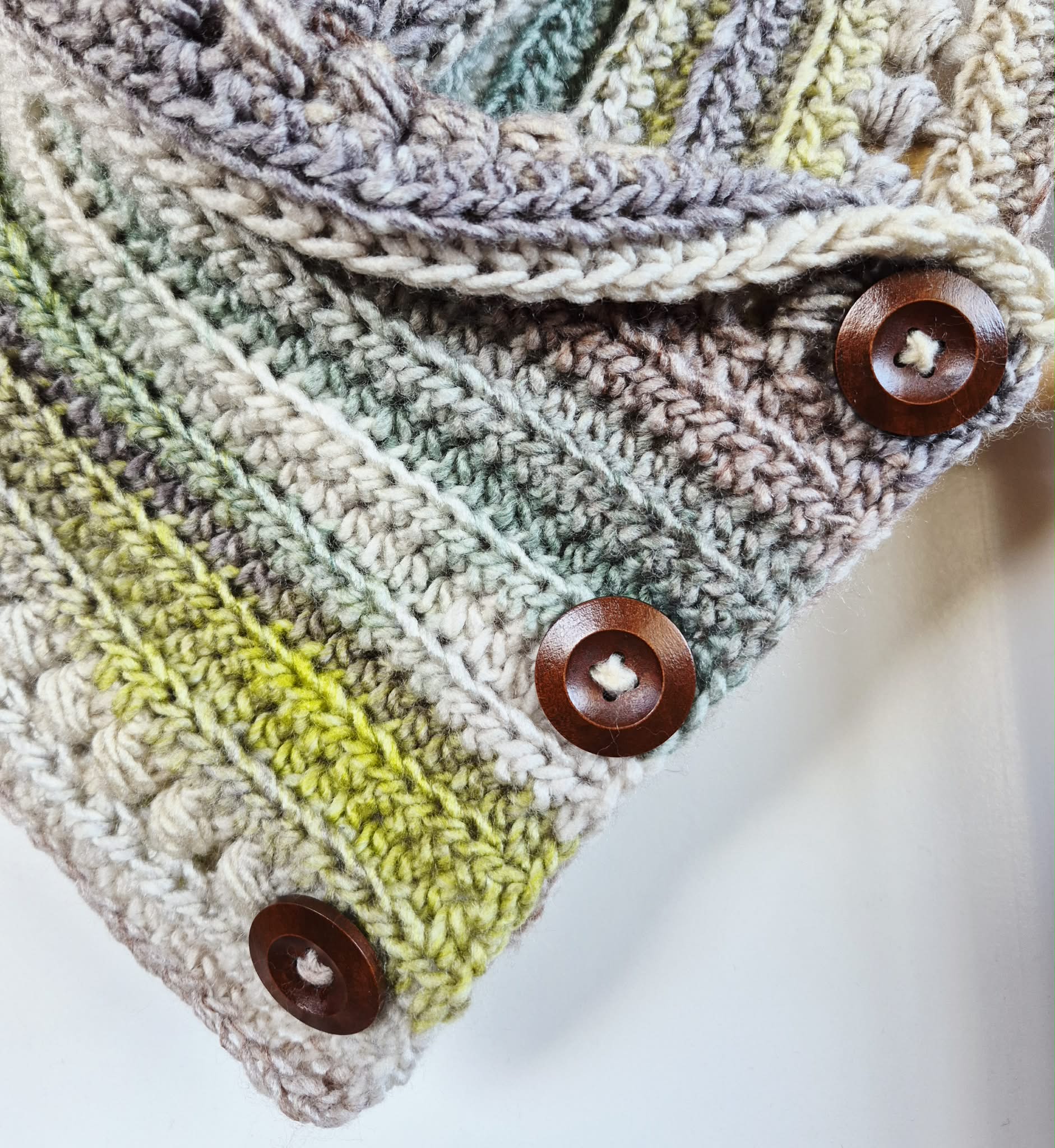 Ladies Neck warmer | Cowl | Scarf | Earth Tones | Adult | Vintage | Crochet | Buttoned