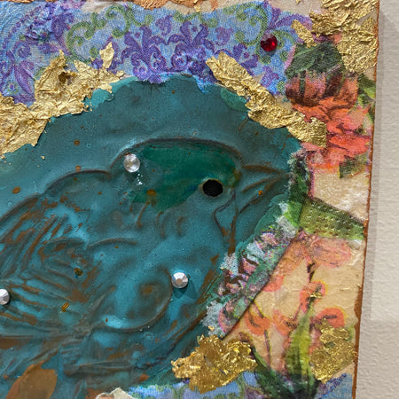 Shabby chic, rustic baby bird