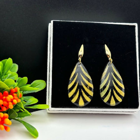 Golden Striped Tear Earrings