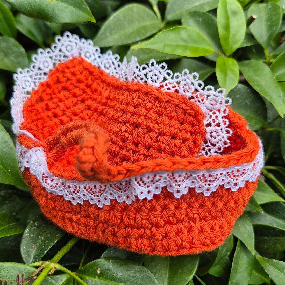 Crochet Dolls Bassinette & Blanket (Various Colours)