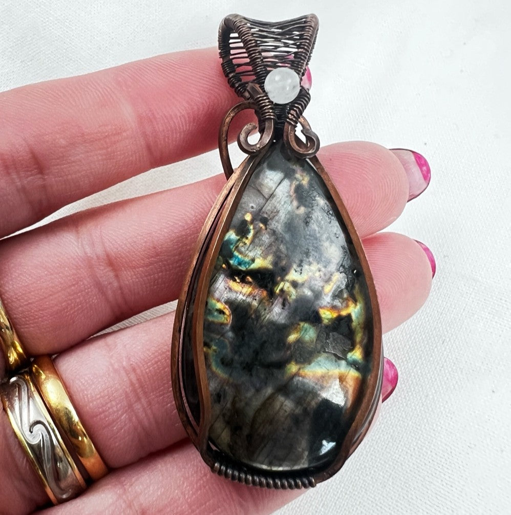 Aurora Nightfall - Multi Labrador Copper Wrapped Pendant