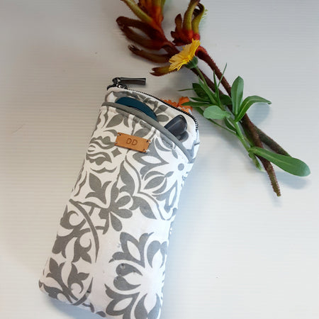 Double pocket eyeglass/sunglass case.