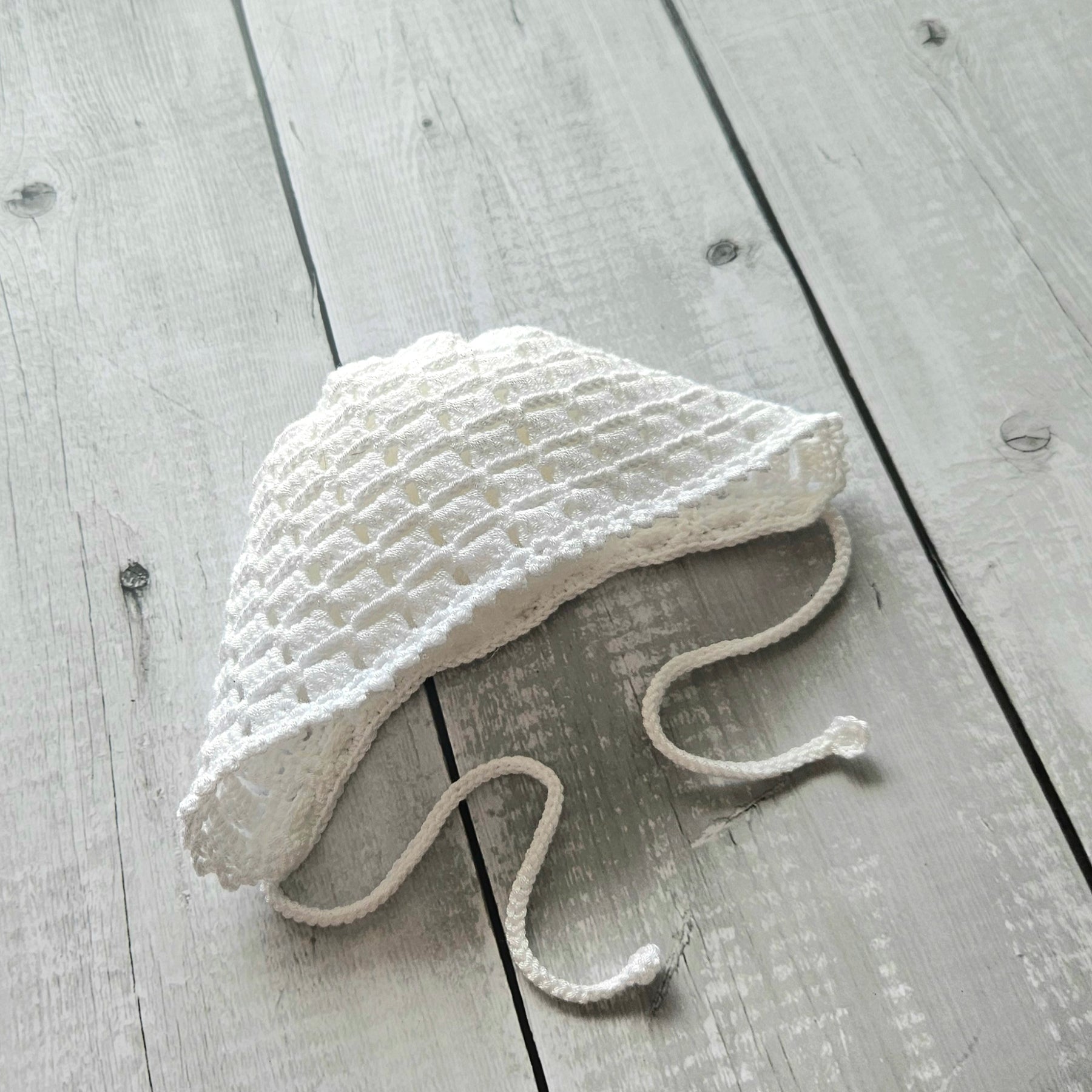 Handmade Crochet Baby Set in Bamboo Yarn – Blanket, Bonnet and Booties | Newborn Gift