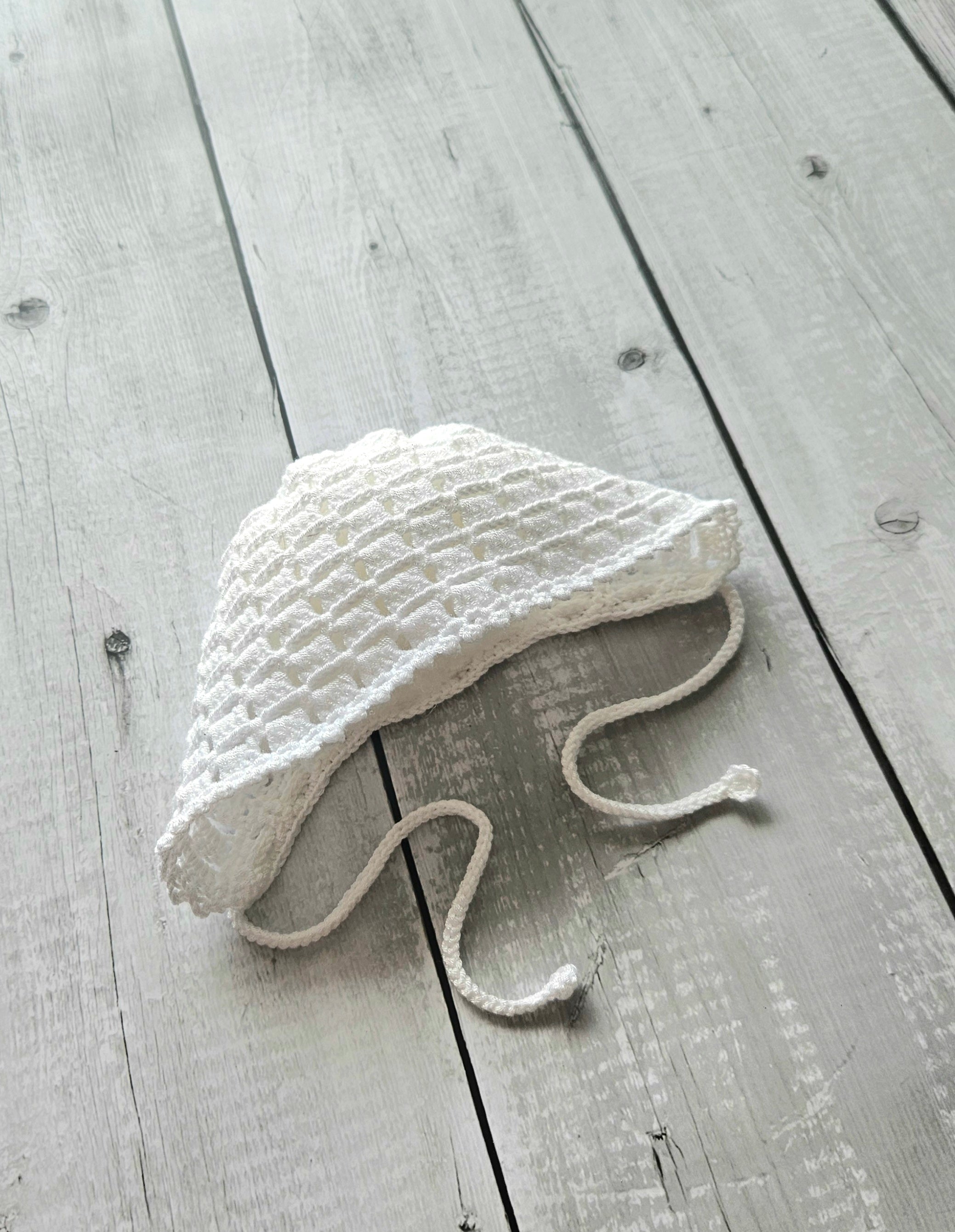 Handmade Crochet Baby Set in Bamboo Yarn – Blanket, Bonnet and Booties | Newborn Gift