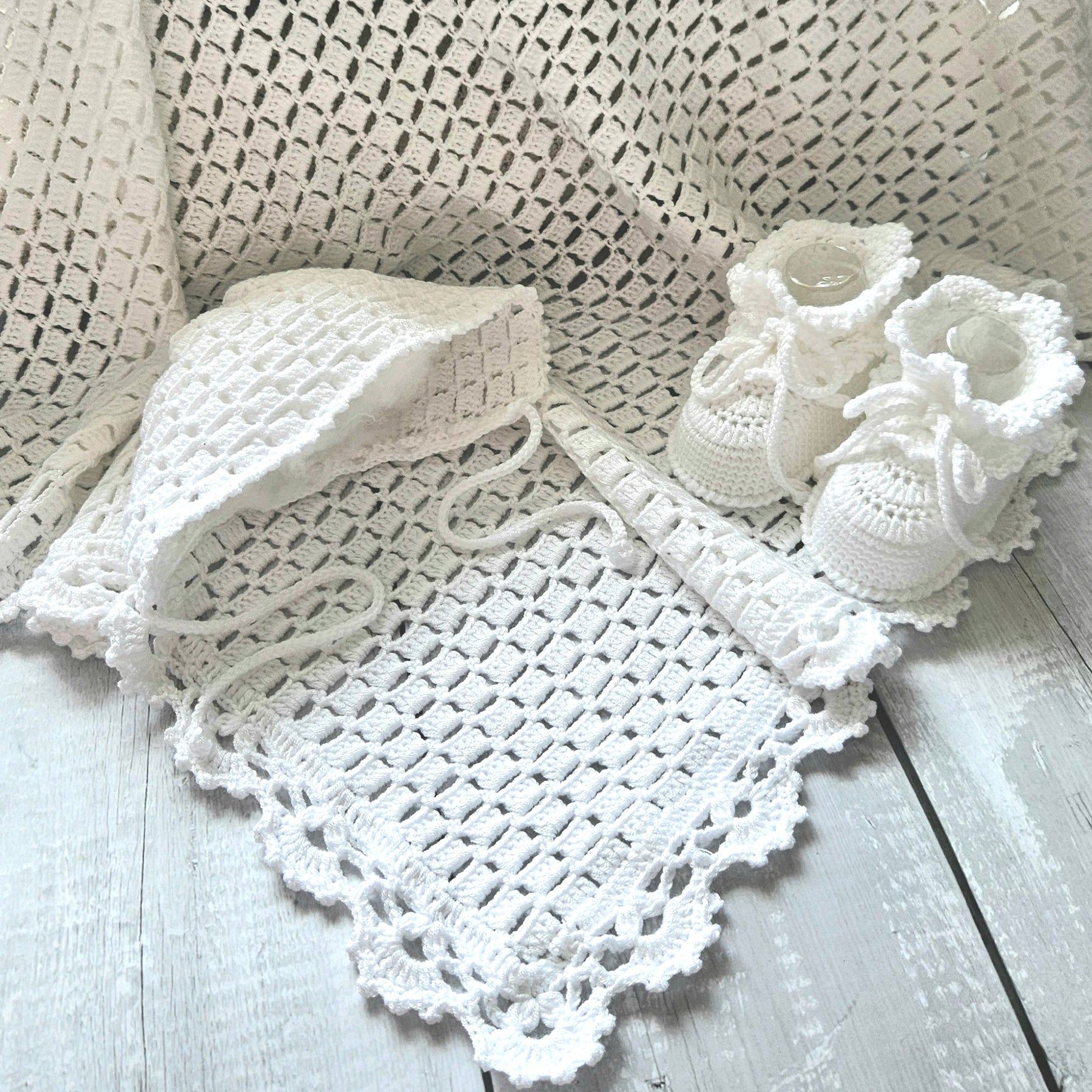 Handmade Crochet Baby Set in Bamboo Yarn – Blanket, Bonnet and Booties | Newborn Gift