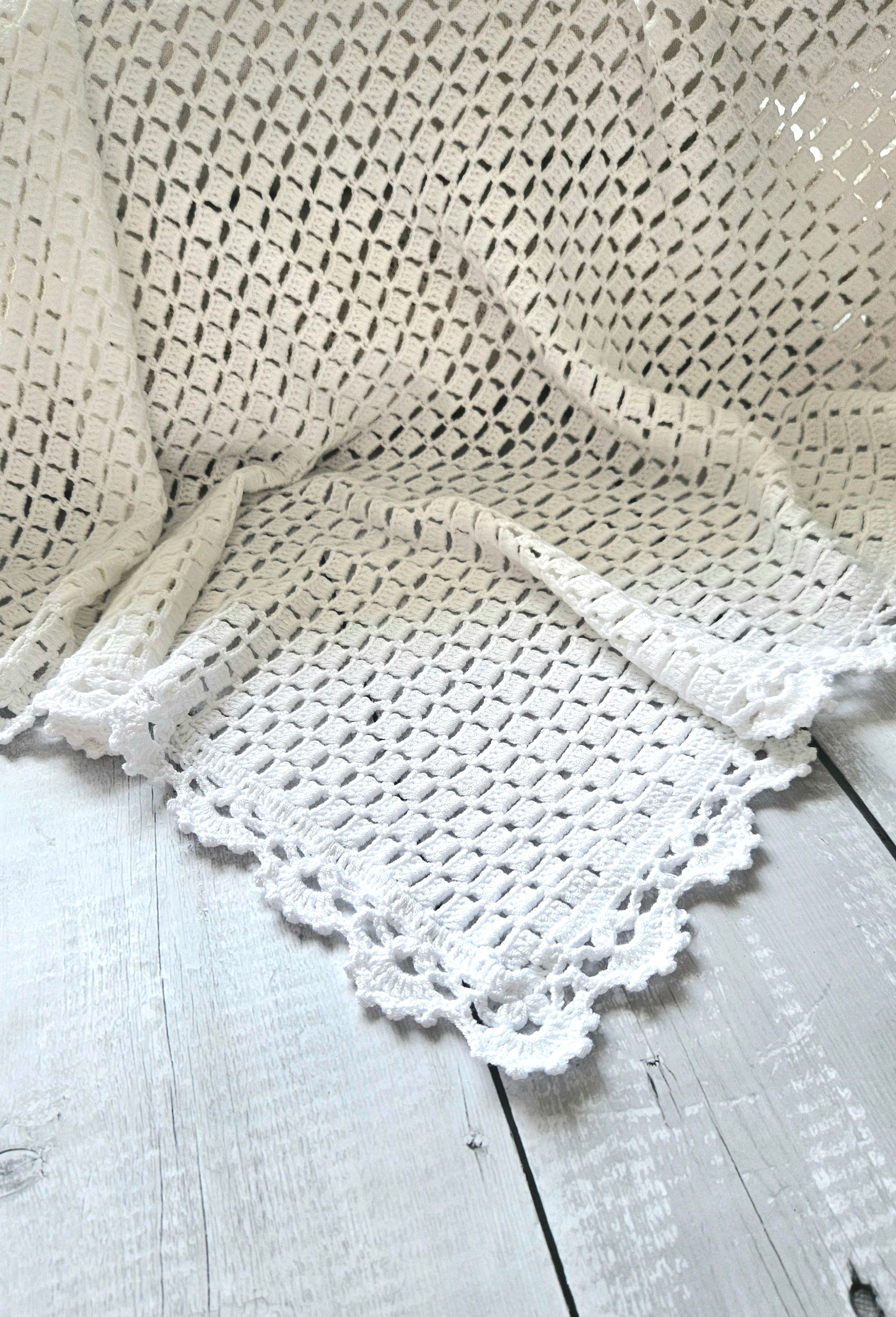 Handmade Crochet Baby Set in Bamboo Yarn – Blanket, Bonnet and Booties | Newborn Gift