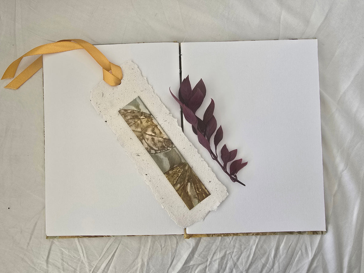 A Leaf's Story - Botanical Printed Journal