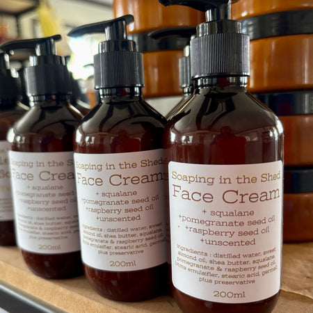 Face Cream with Raspberry Seed Oil