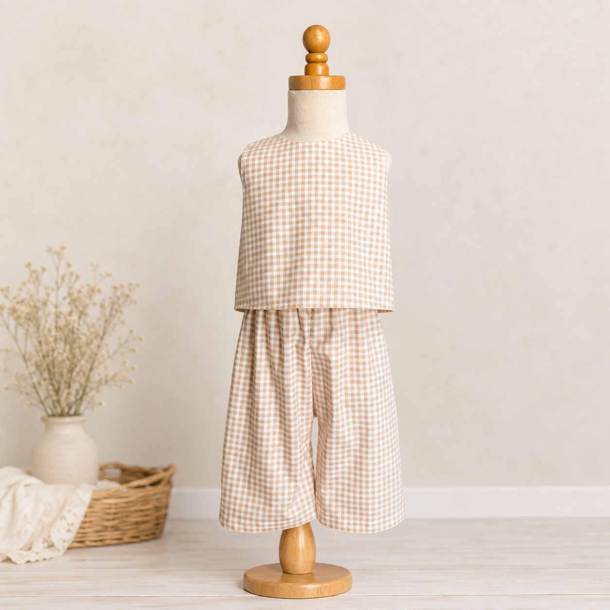 SIZE 2 Beige Gingham Crop Top & 3/4 Pants Girls Outfit