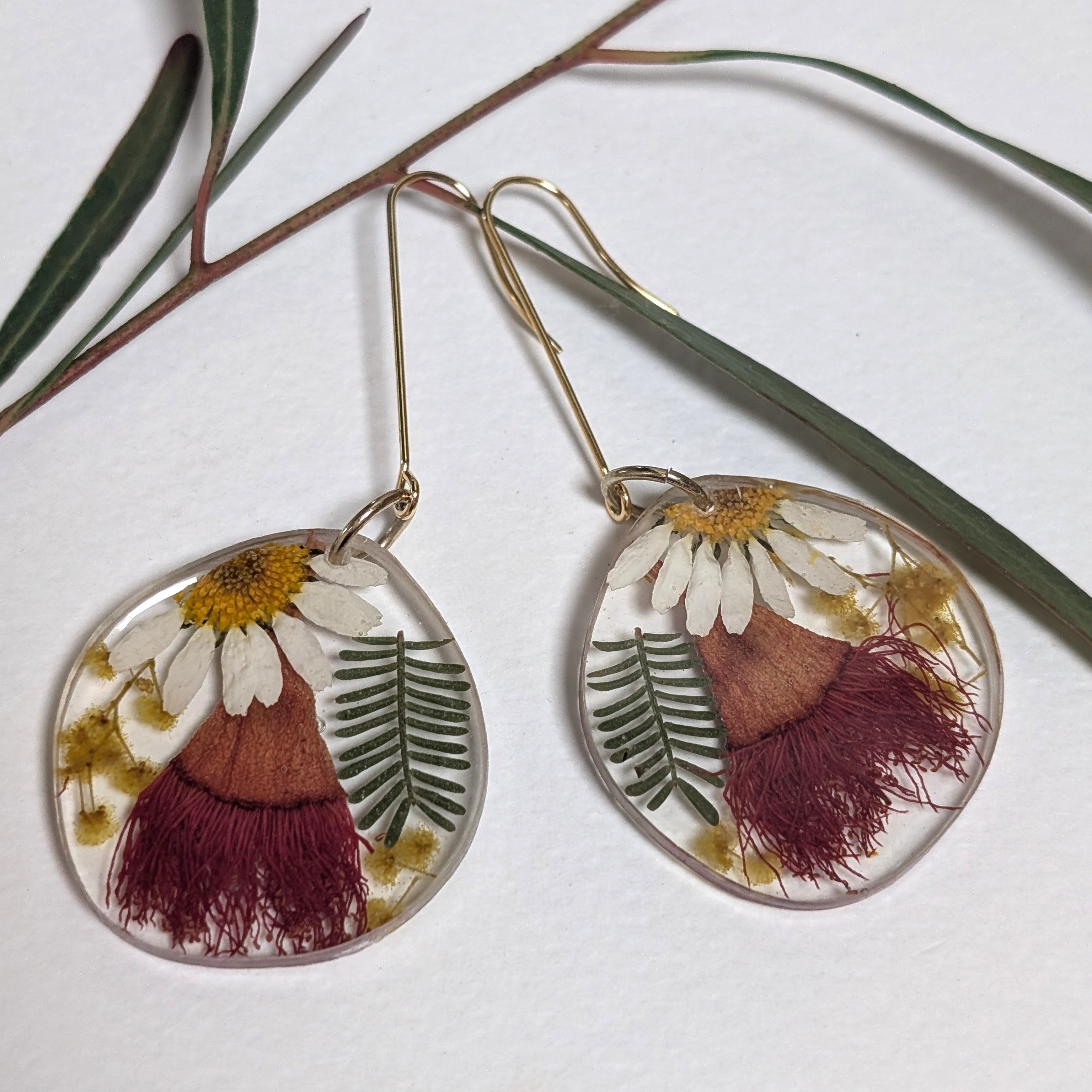 Australian native flowers, long gold hook