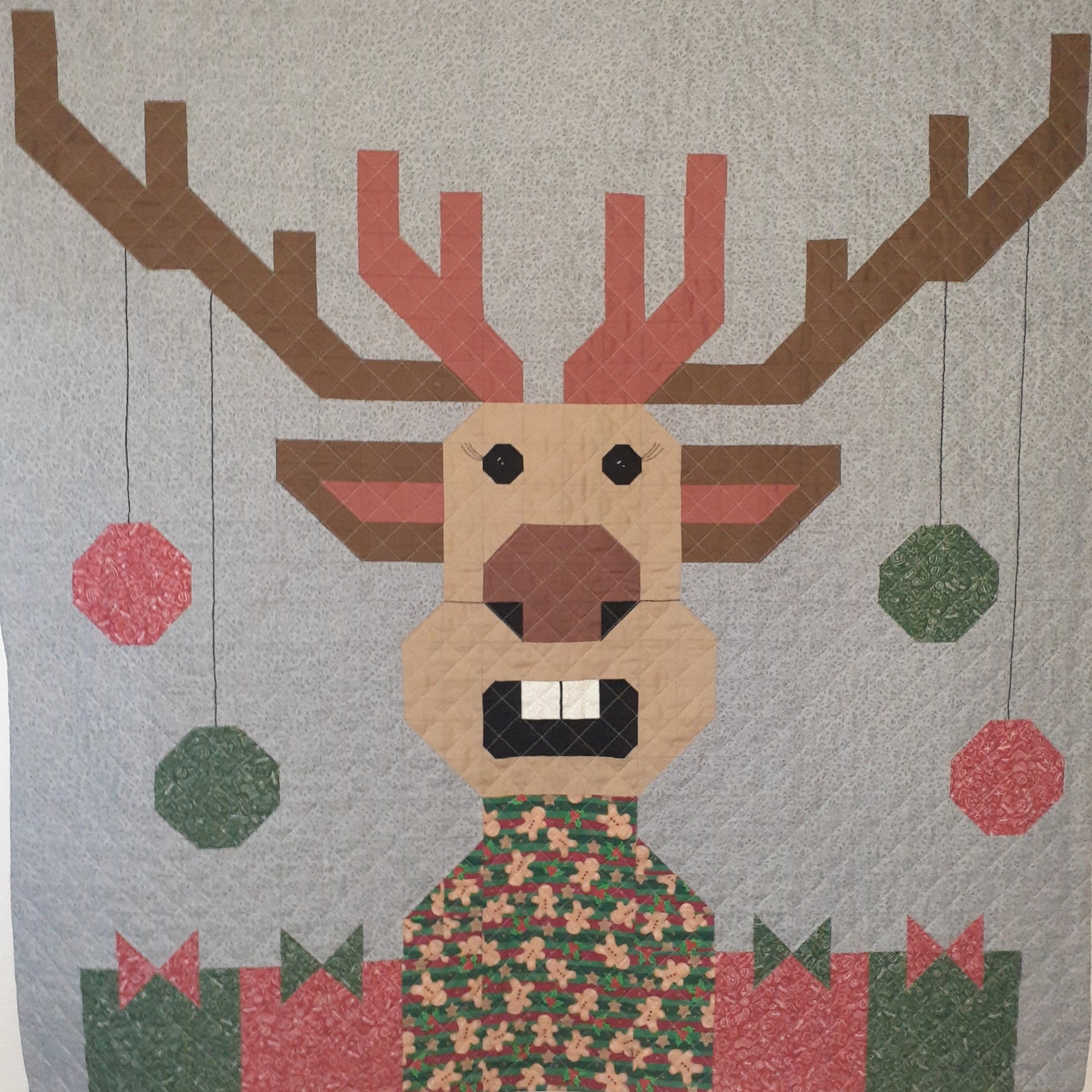 Christmas reindeer patchwork quilt