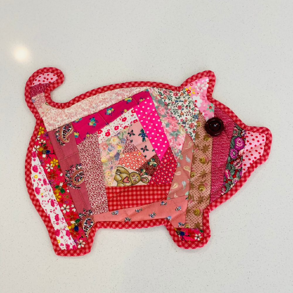 Pink pig place mat