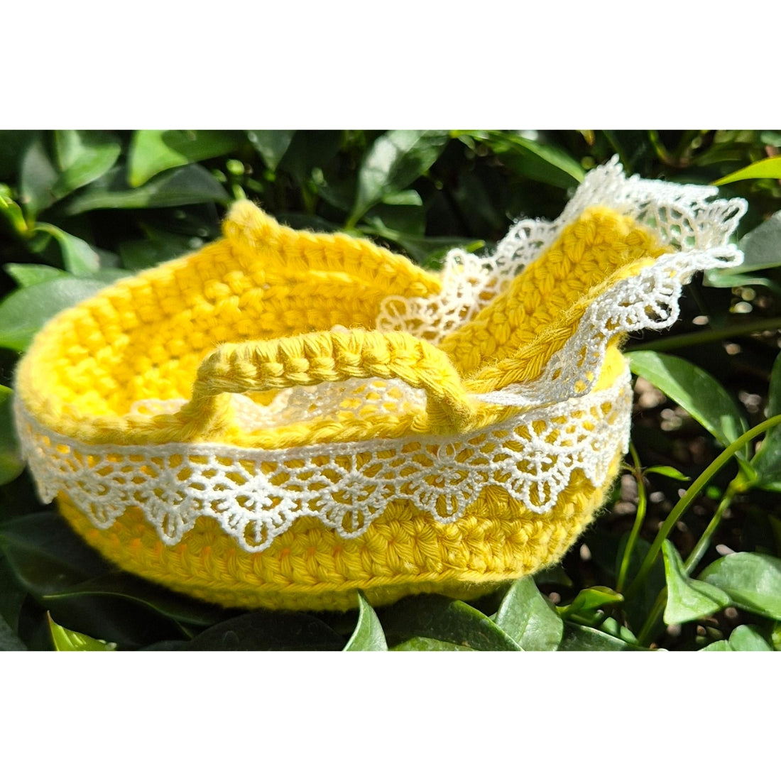Handmade Crochet Dolls Bassinet & Blanket (Various Colours)