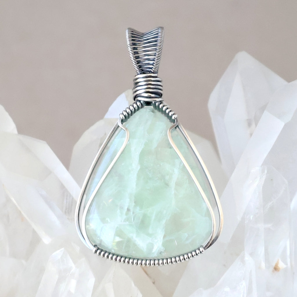 Handcrafted Fluorite Pendant - Talisman of Clear Thinking