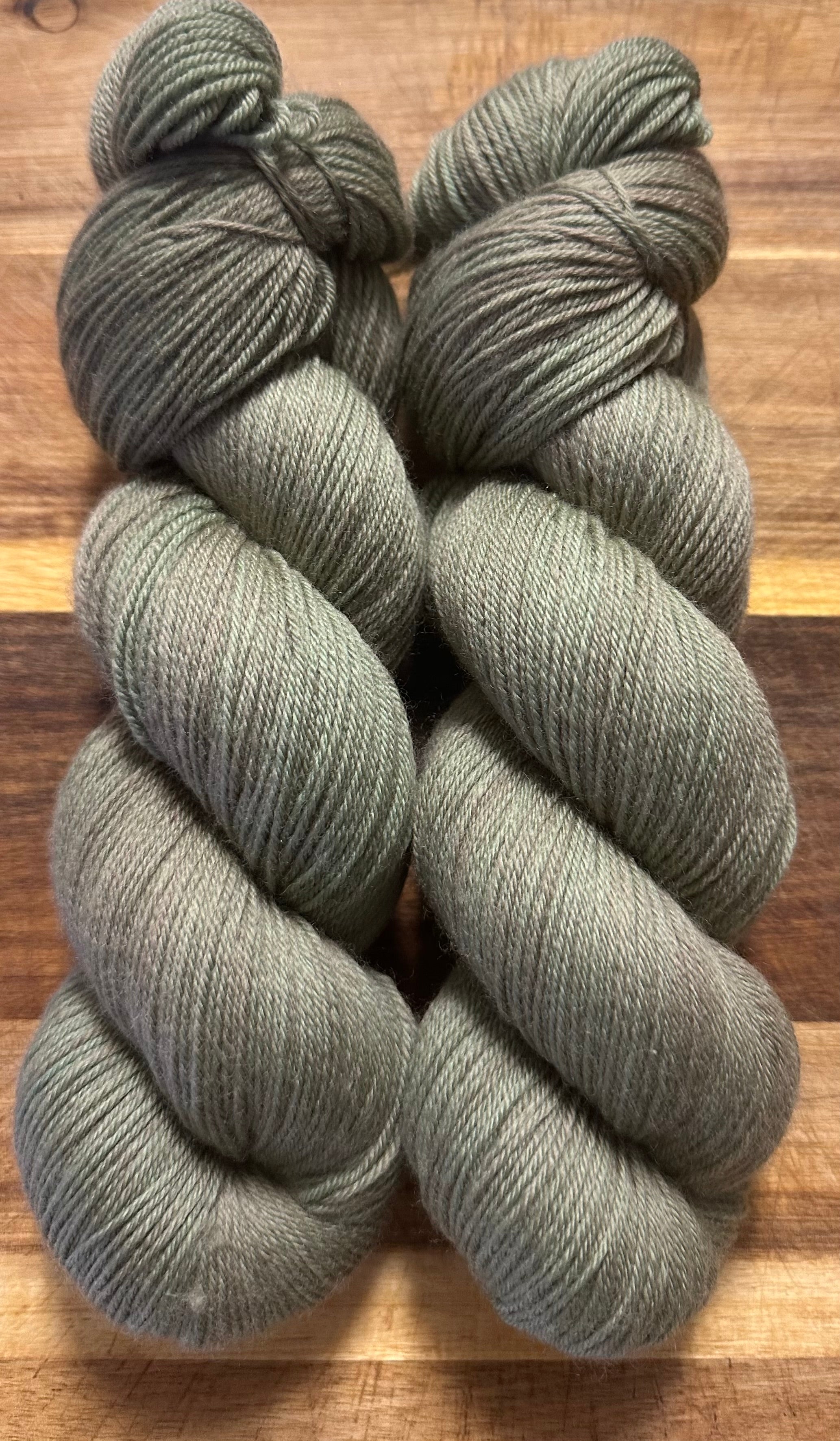 Kelp - 4ply Deluxe Hand Dyed Sock Yarn