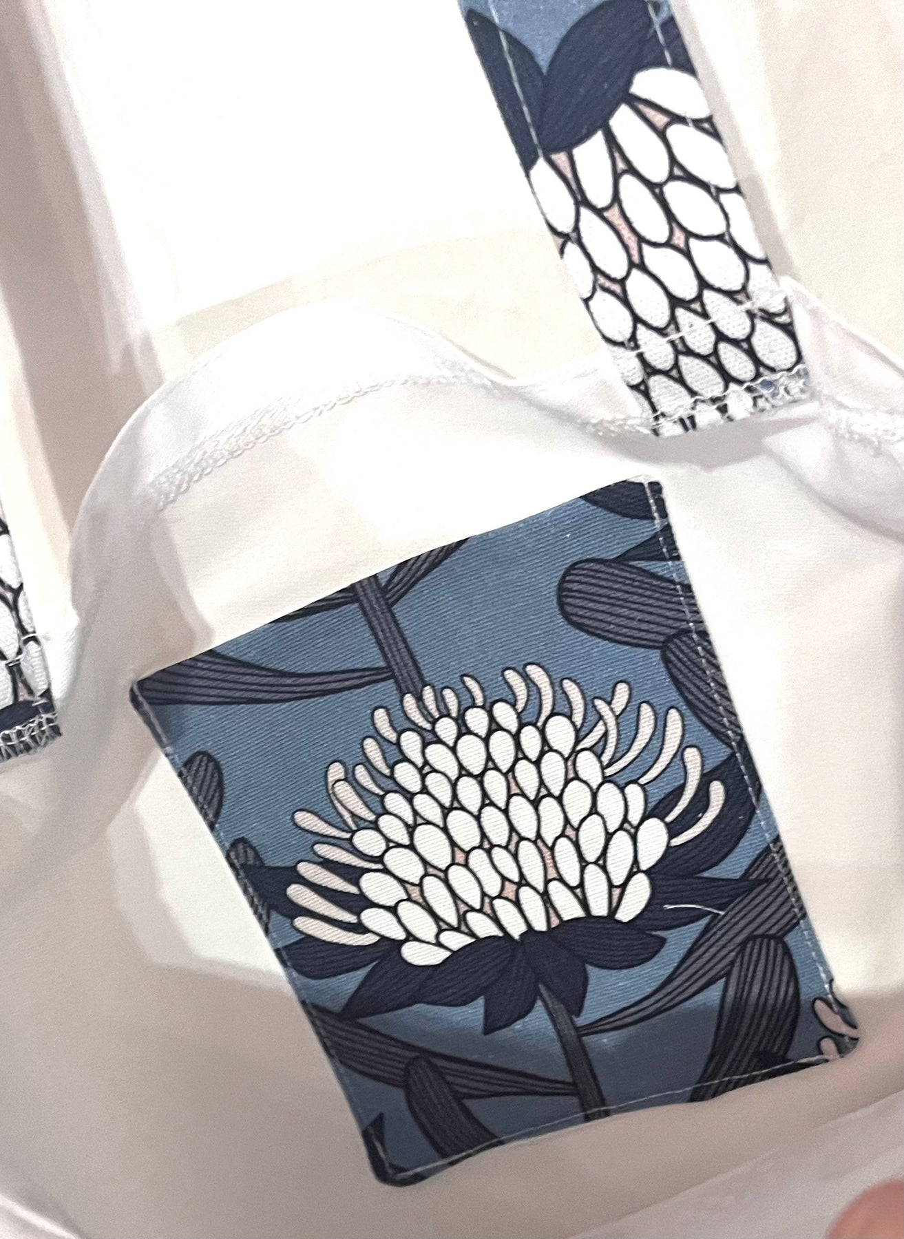 Blue waratah library/shopping bag