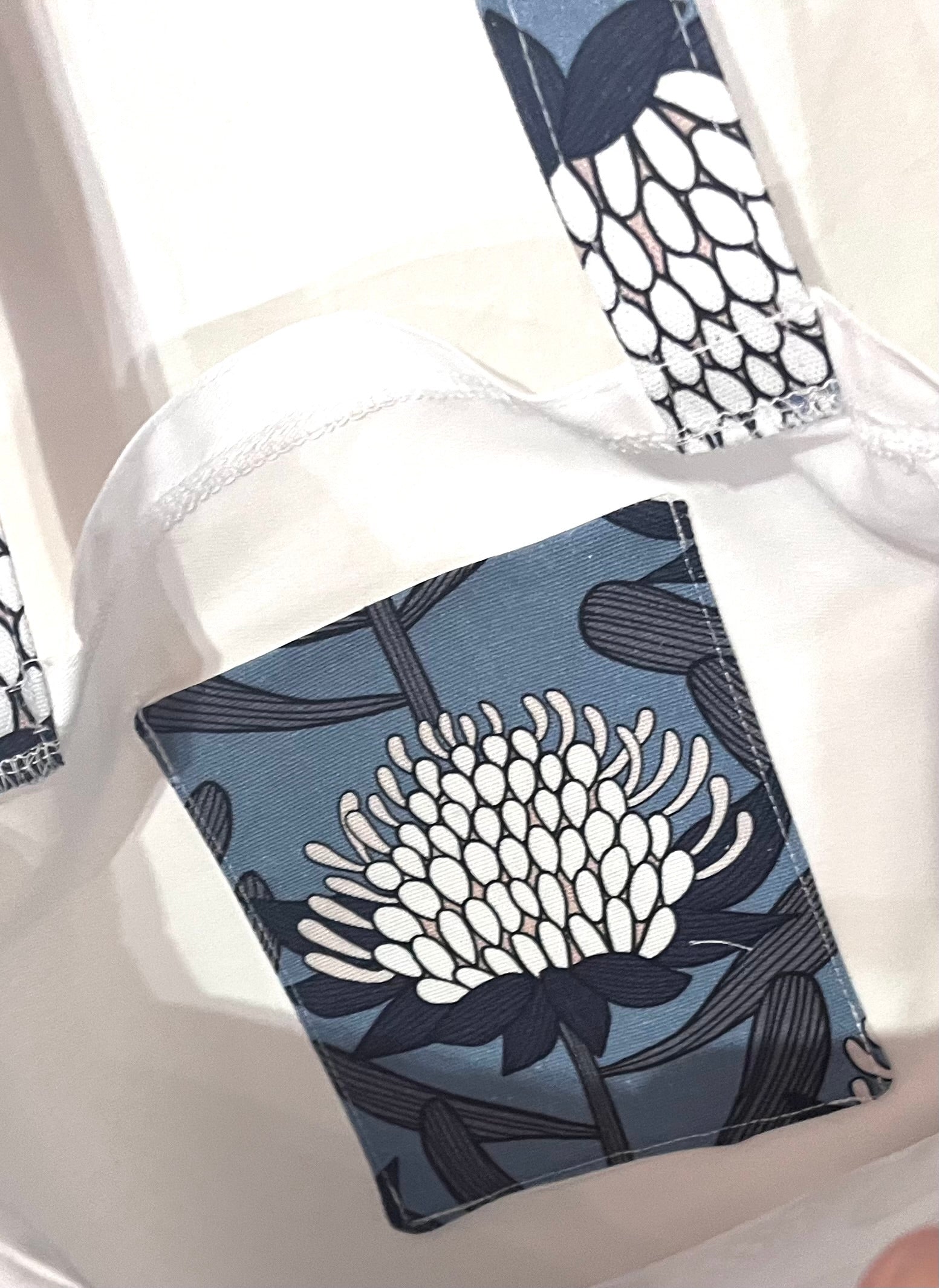 Blue waratah library/shopping bag