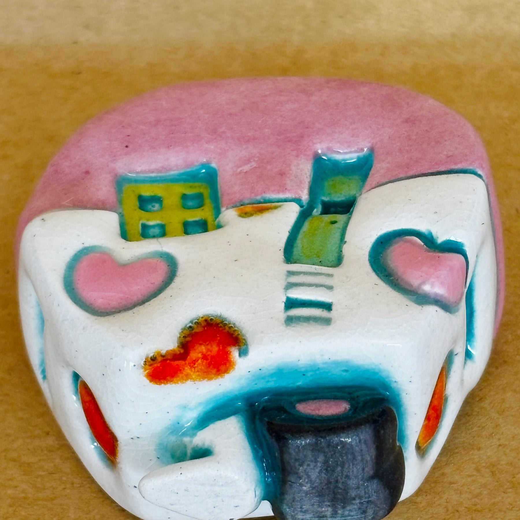 Small Retro Collectable Ceramic Caravan 8