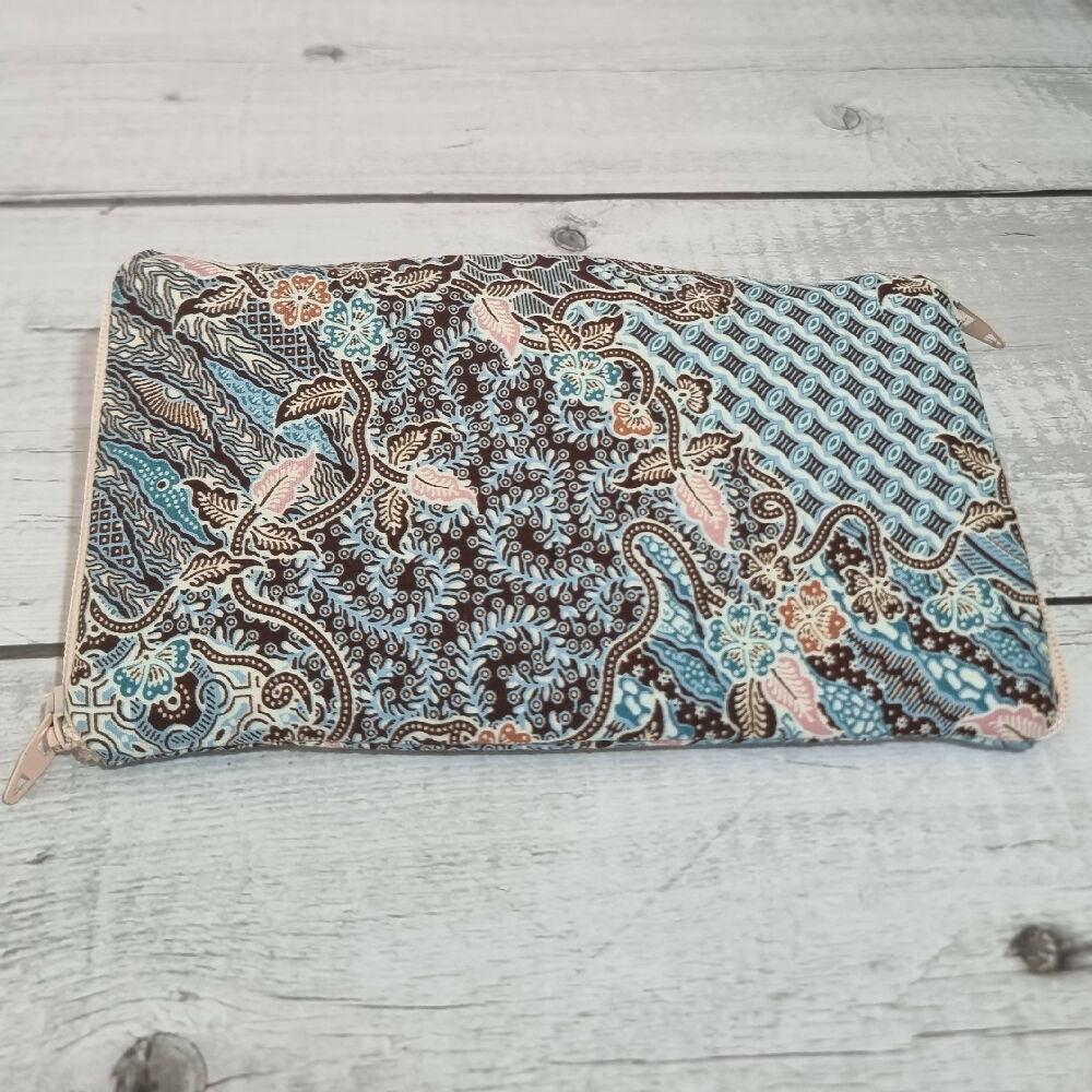 Upcycled double glasses pouch - aqua, peach & brown print