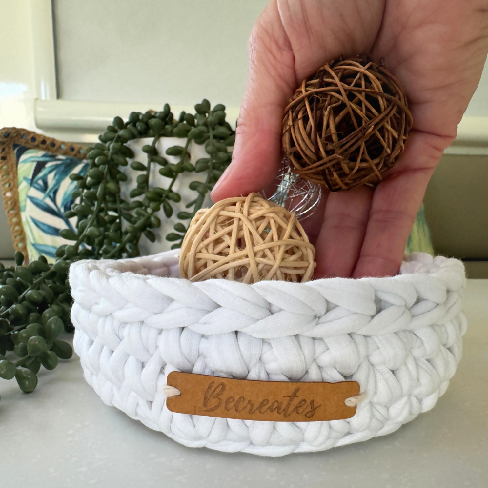 White-mini-handmade-basket