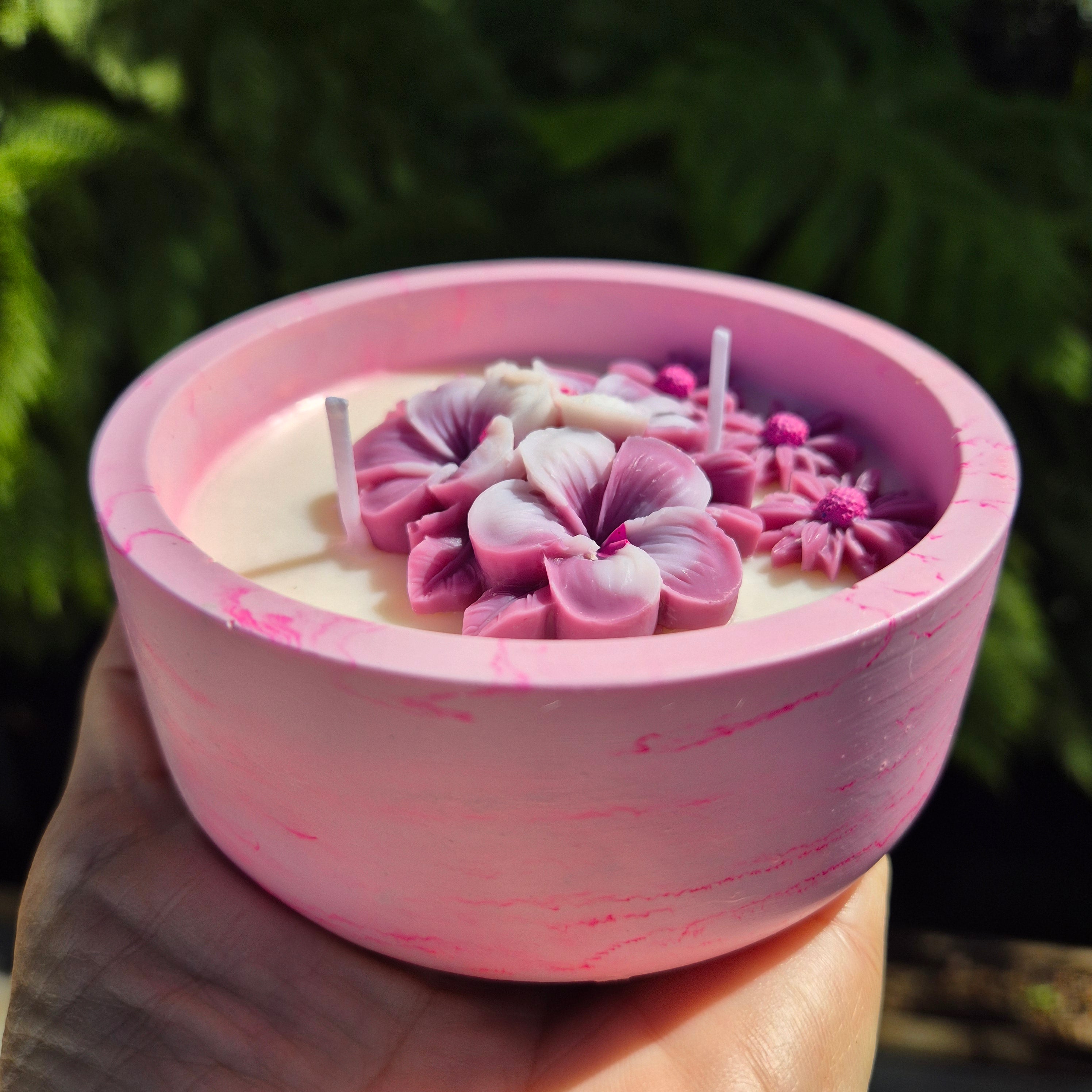 Round pink concrete bowl candle with rose and lavender scent
