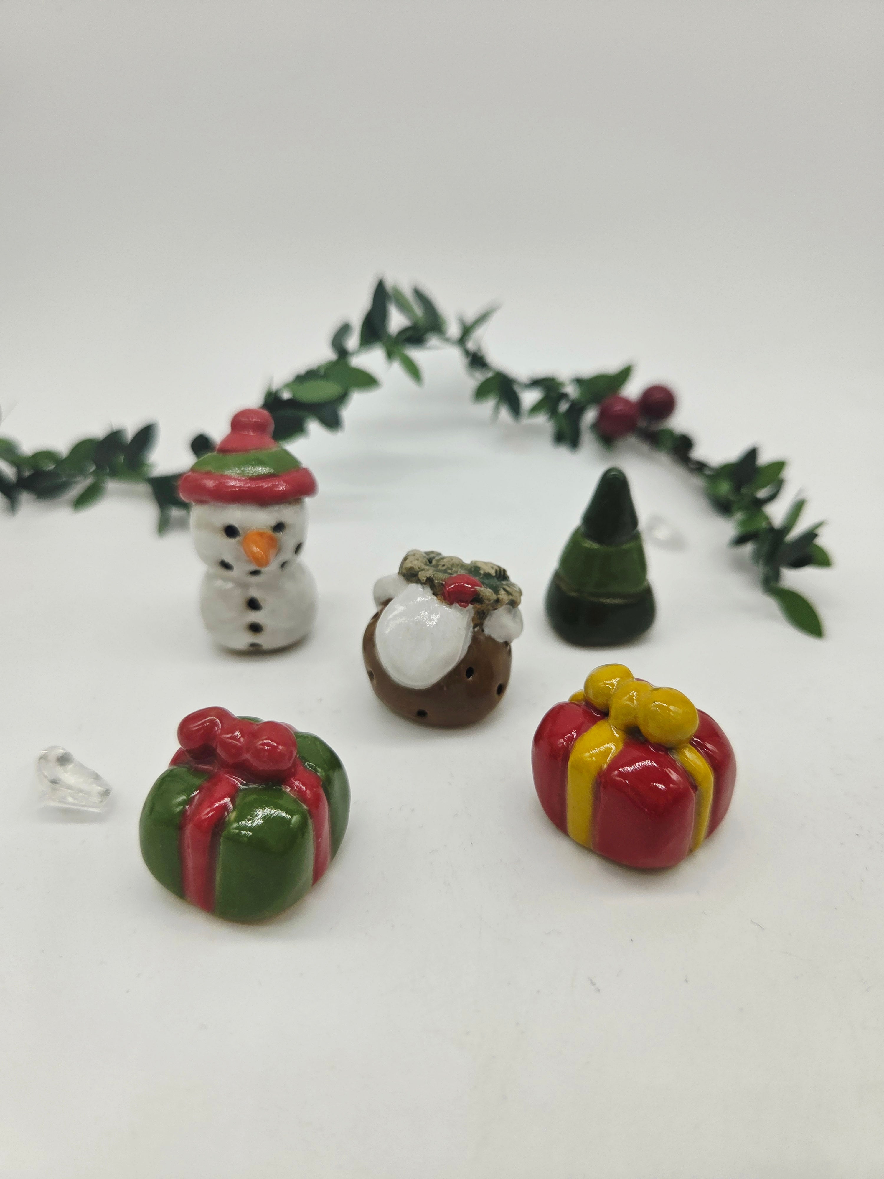 Christmas Tiny Ceramics Set