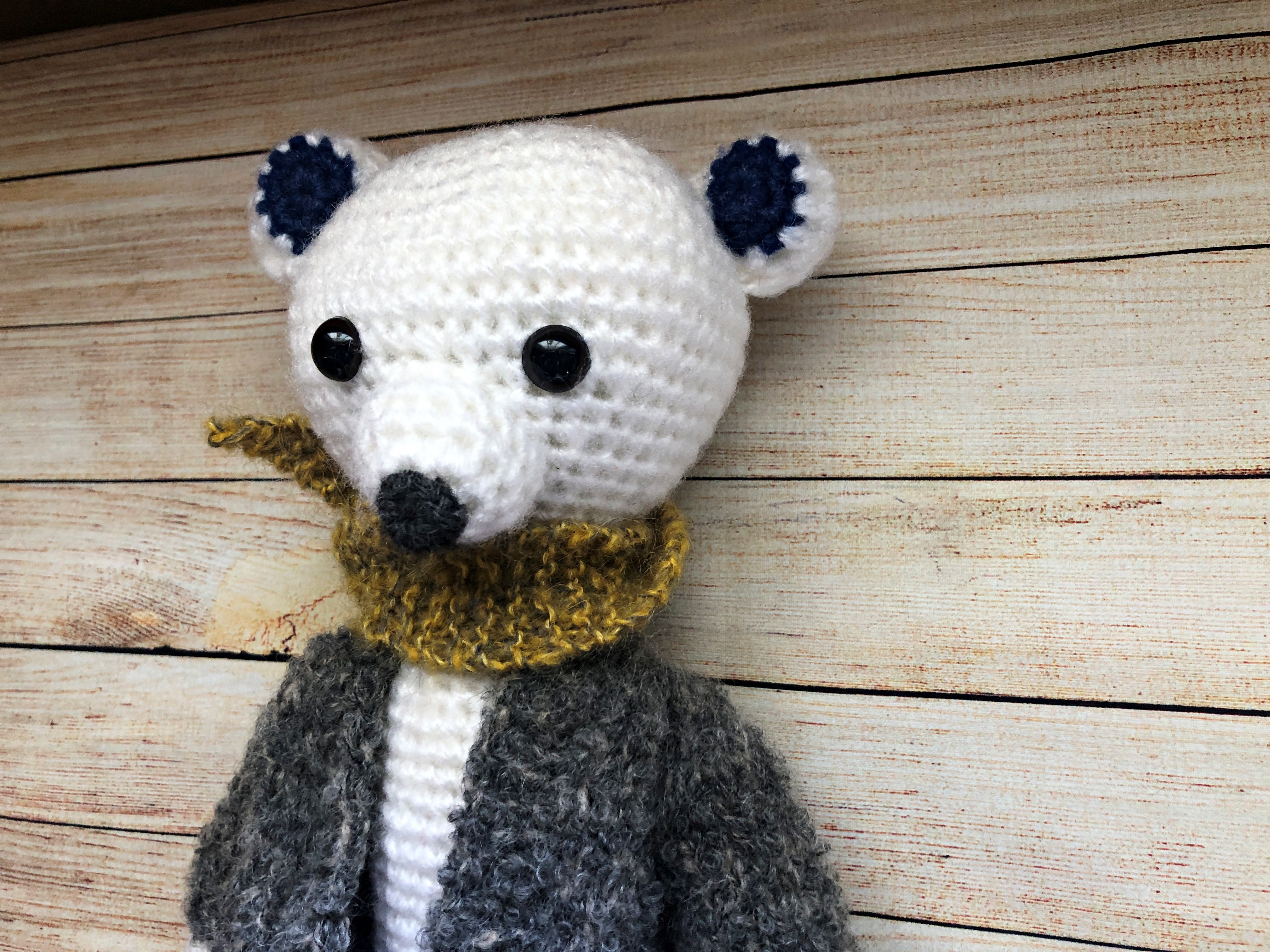 Handmade Polar Bear Amigurumi – Dressed Teddy Doll with Removable Clothes – 28 cm