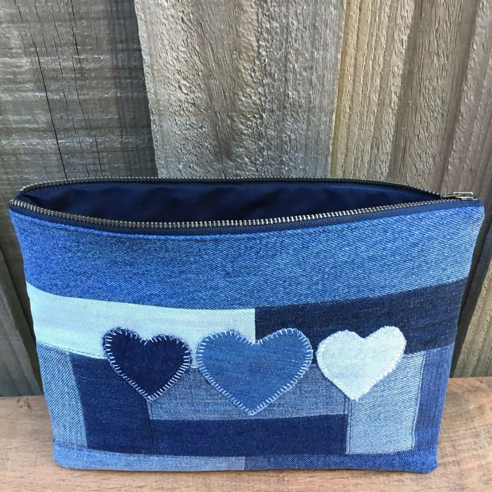 Upcycled_denim_pouch_03d