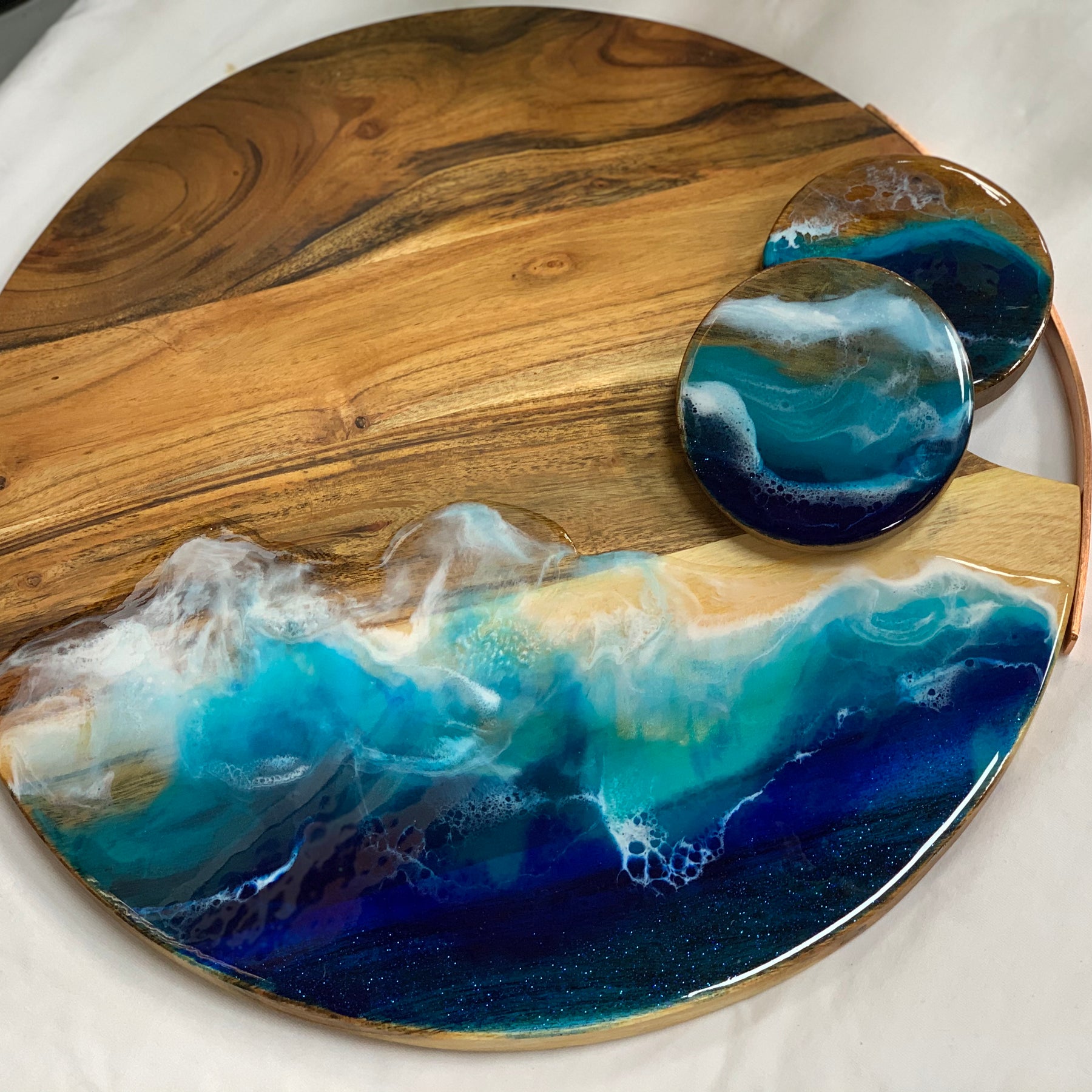 Round serving board | Ocean waves | charcuterie board