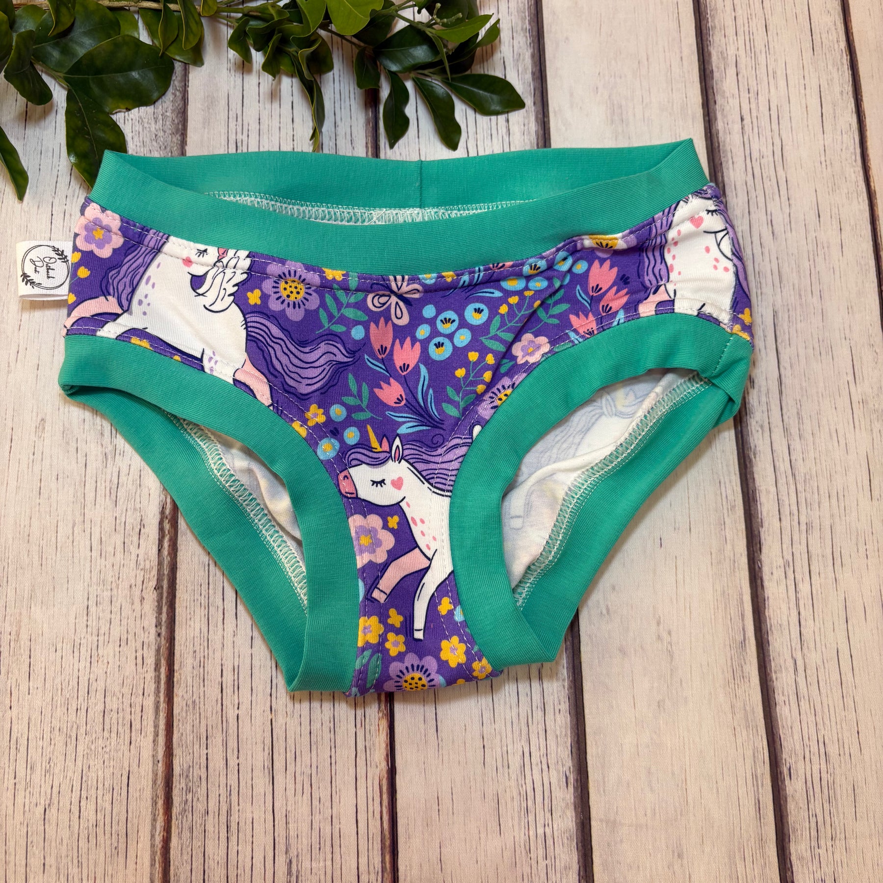 Kid's Size 6 Underwear (Briefs & Boxers)