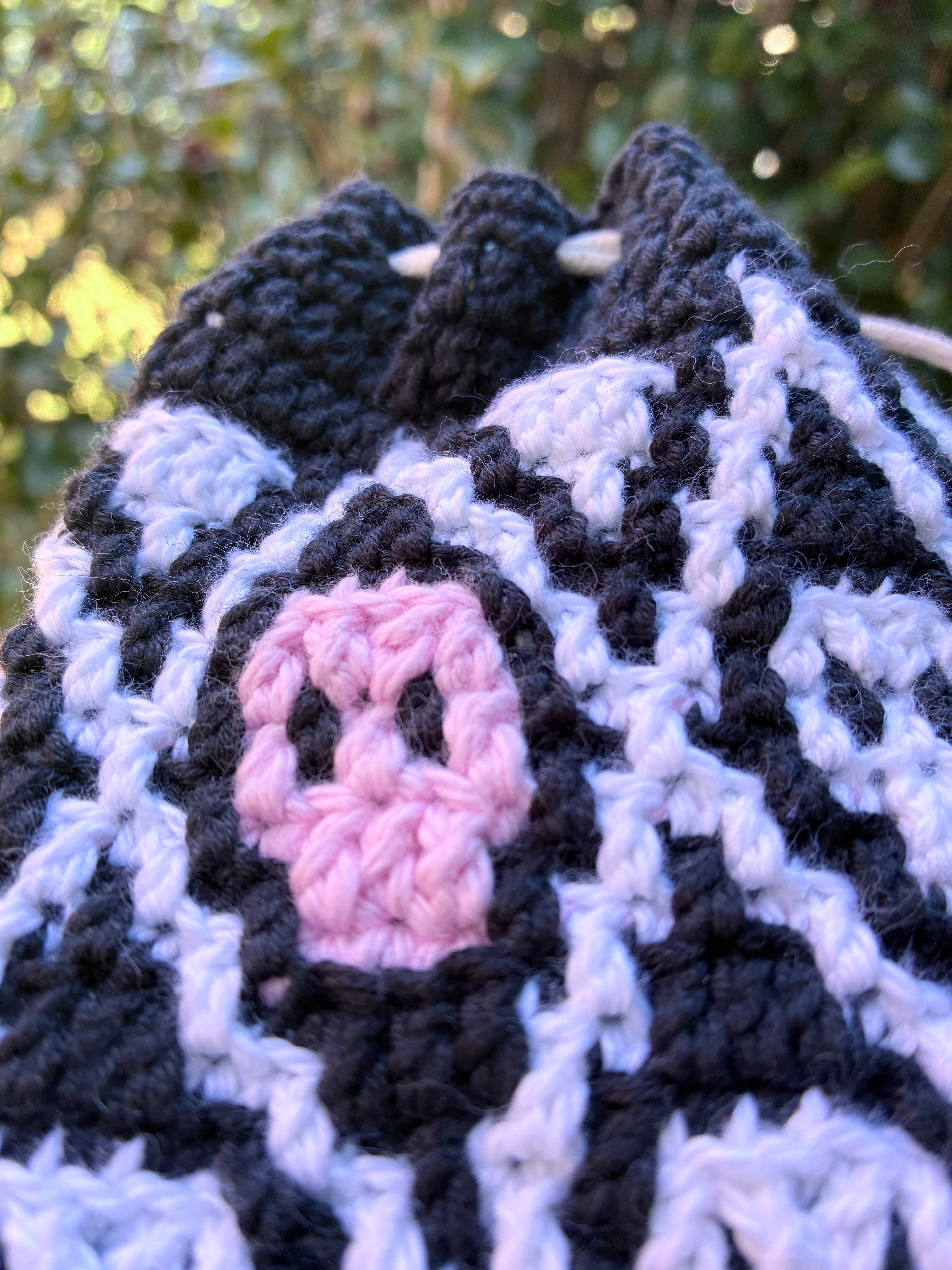The Skull Bag (Black, white & pink)