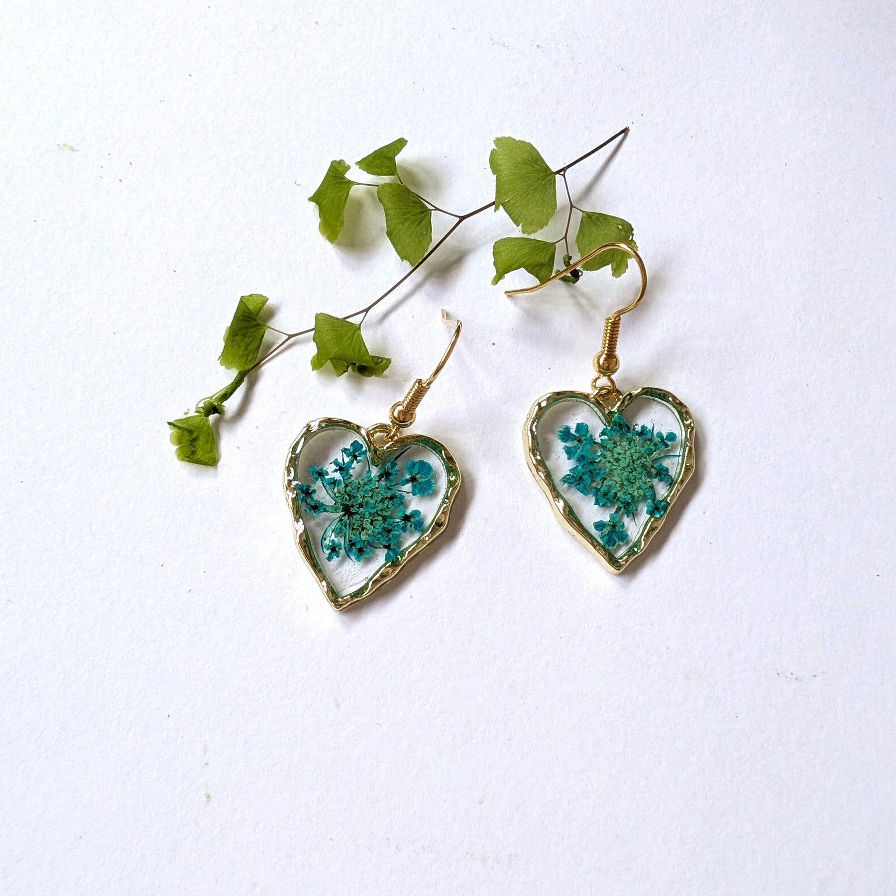 Hand dyed Queen Anne's Lace Resin Heart Earrings