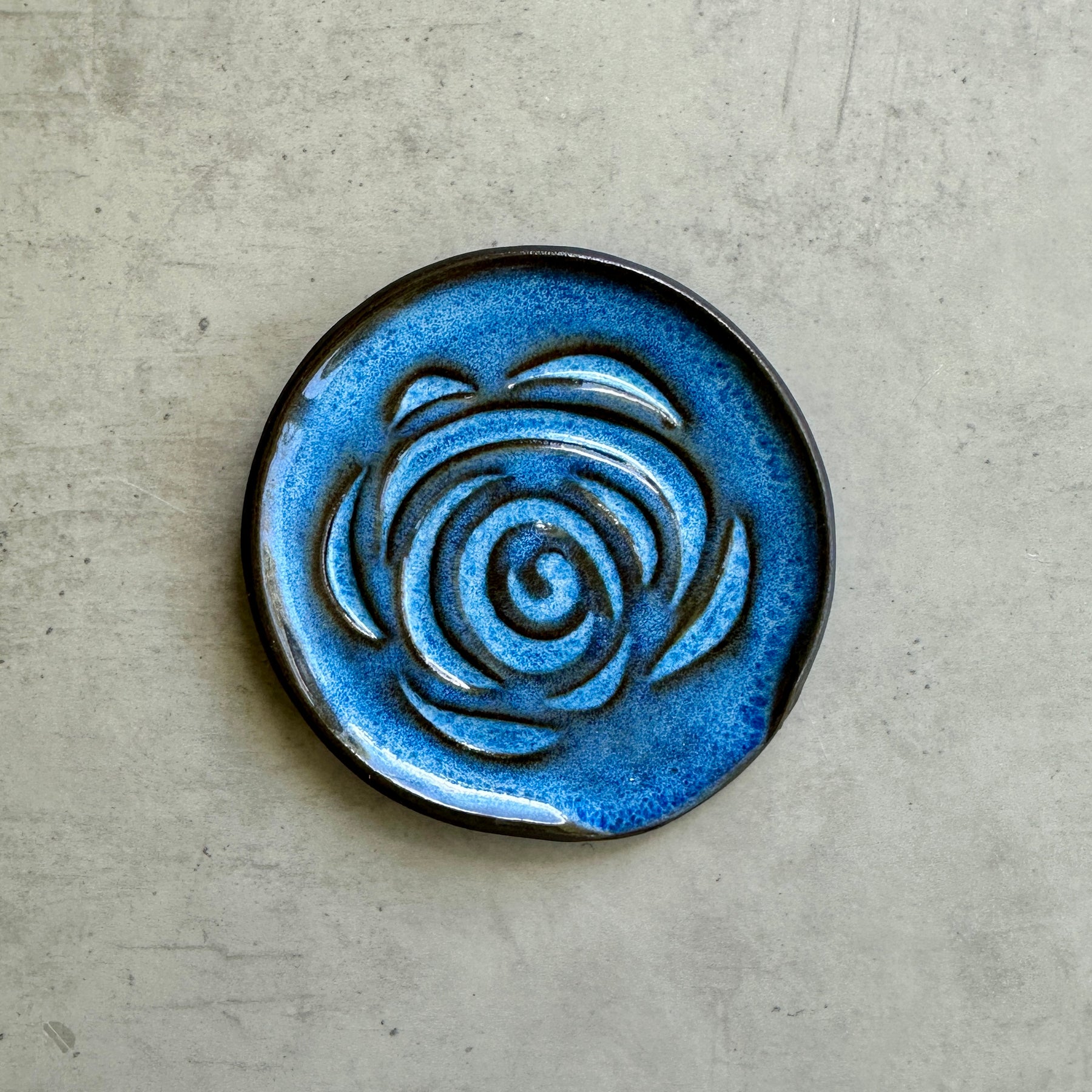'BEST TEAS' TEASPOON REST I Black Clay