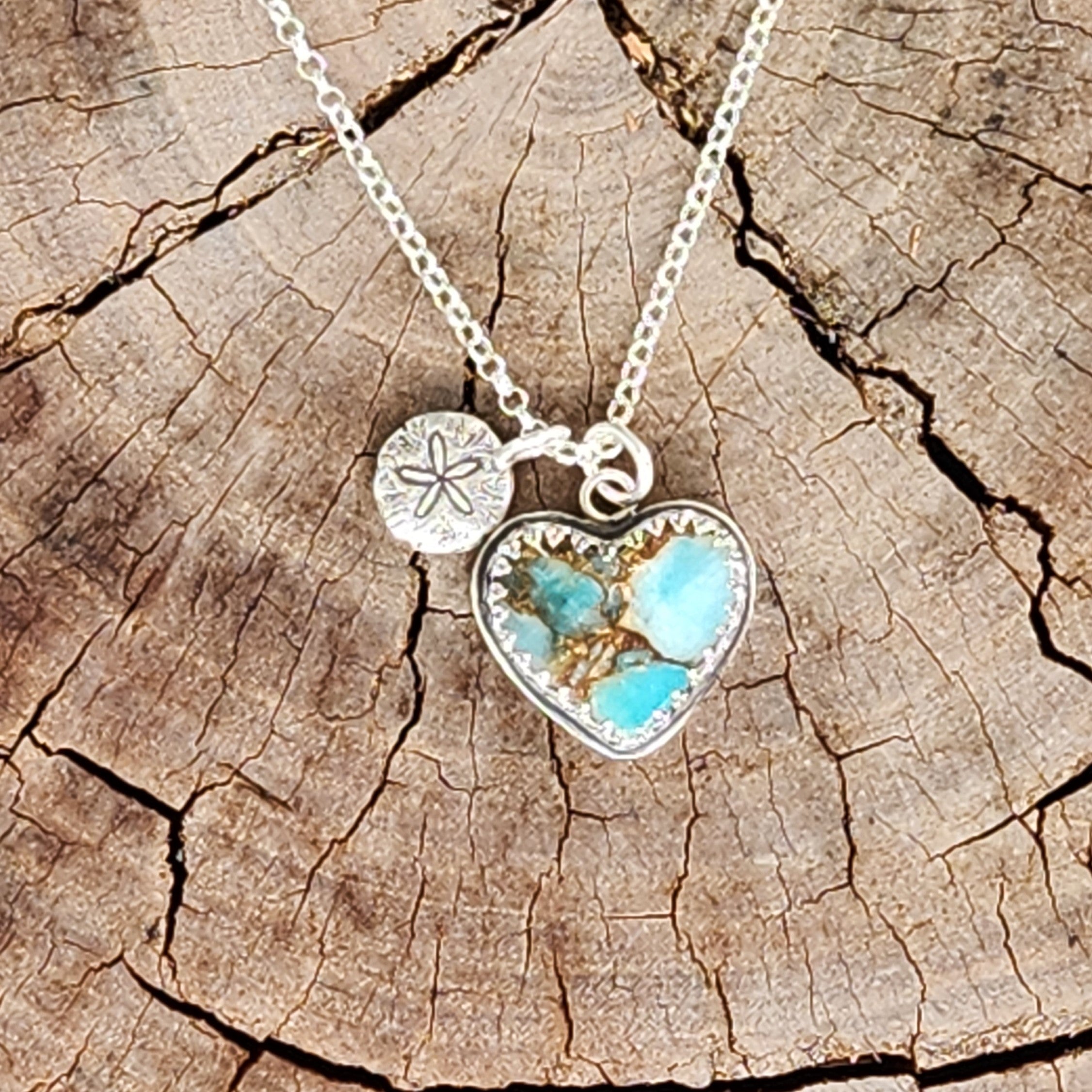 Beach queen triple charms